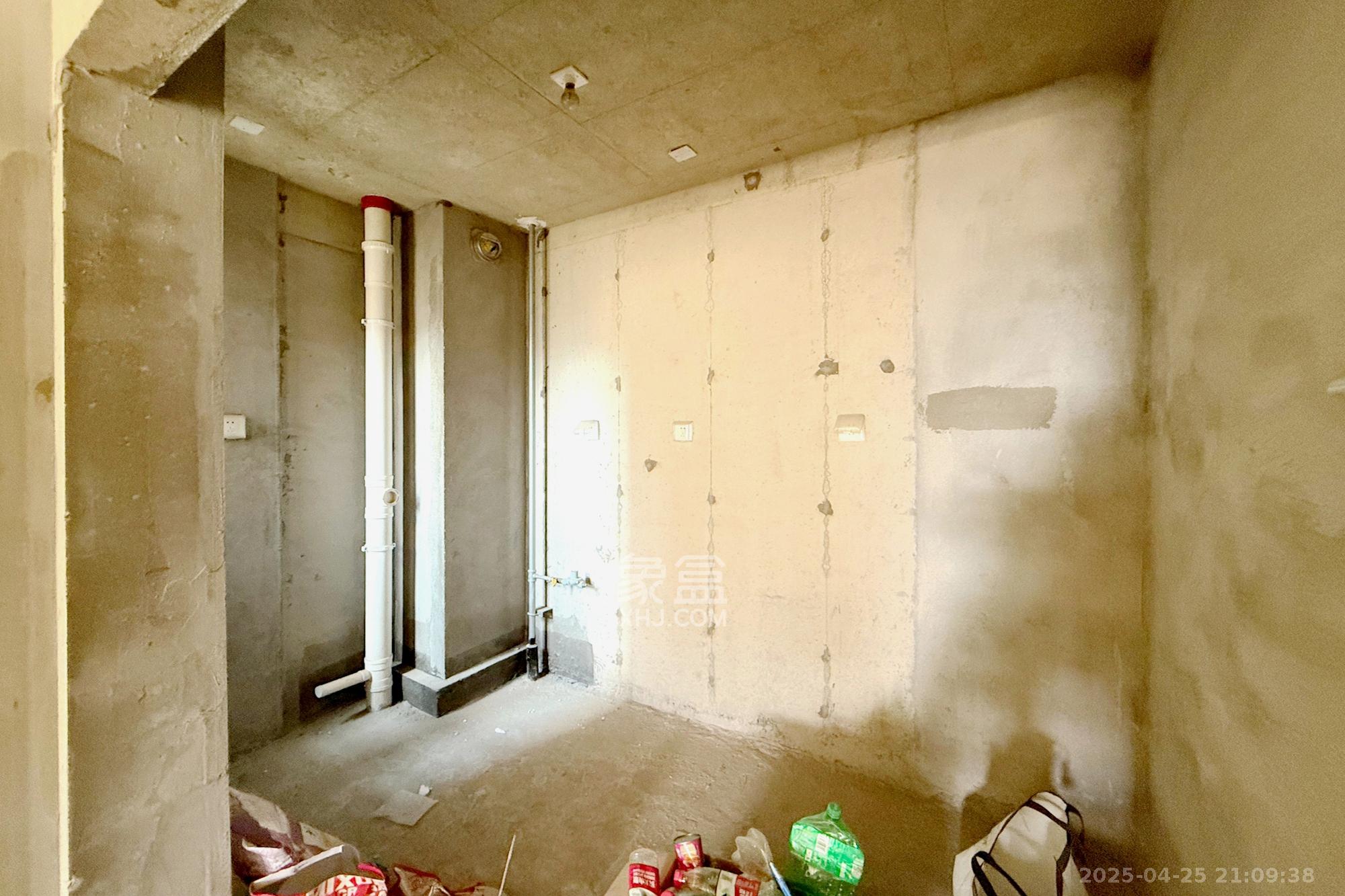 中粮鸿云 3室2厅1卫 62.0万 中粮鸿云 3室2厅1卫 62.0万厨房