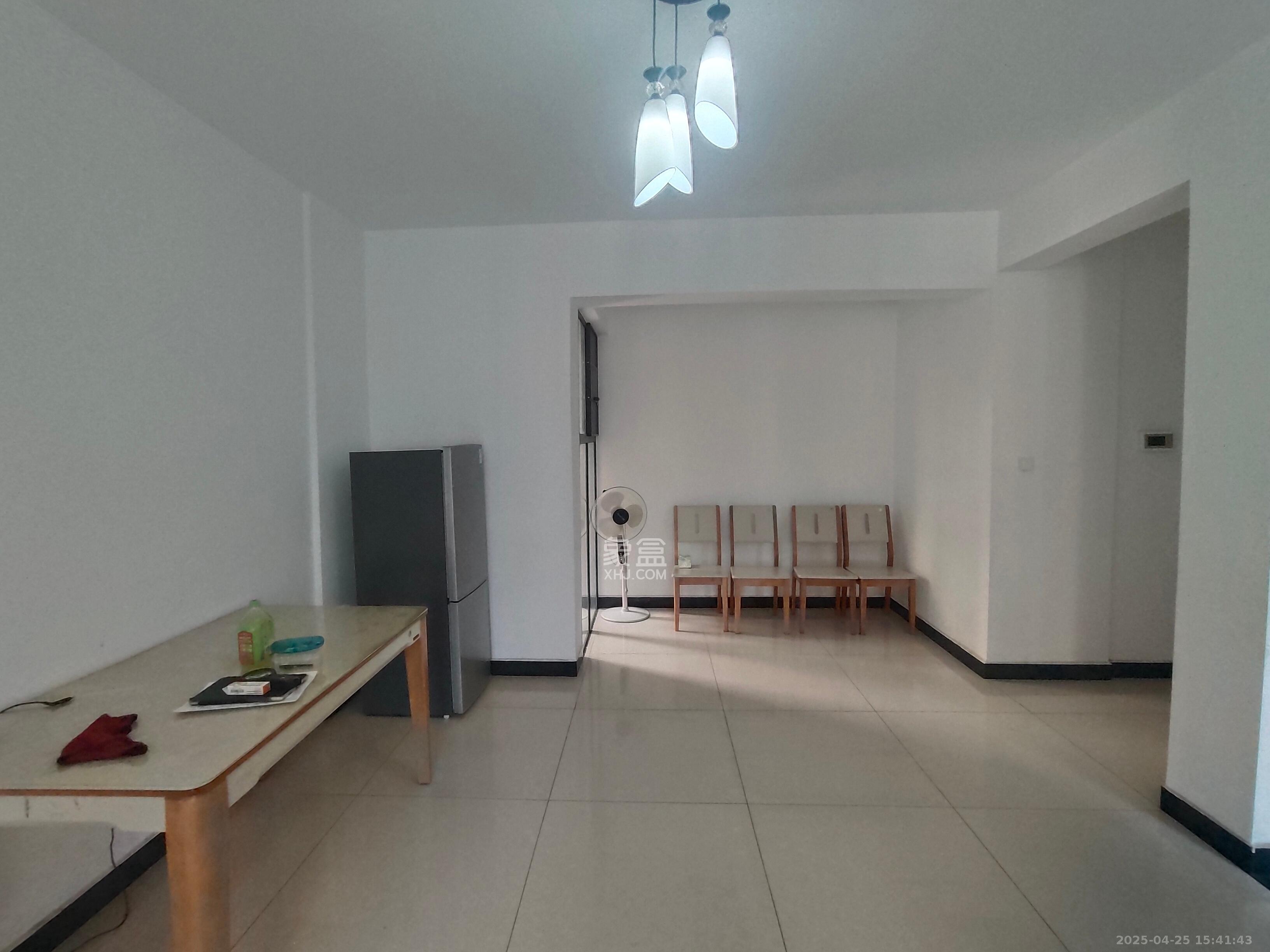 新新花园 4室2厅2卫 2900.0元/月 新新花园 4室2厅2卫 2900.0元/月室内图