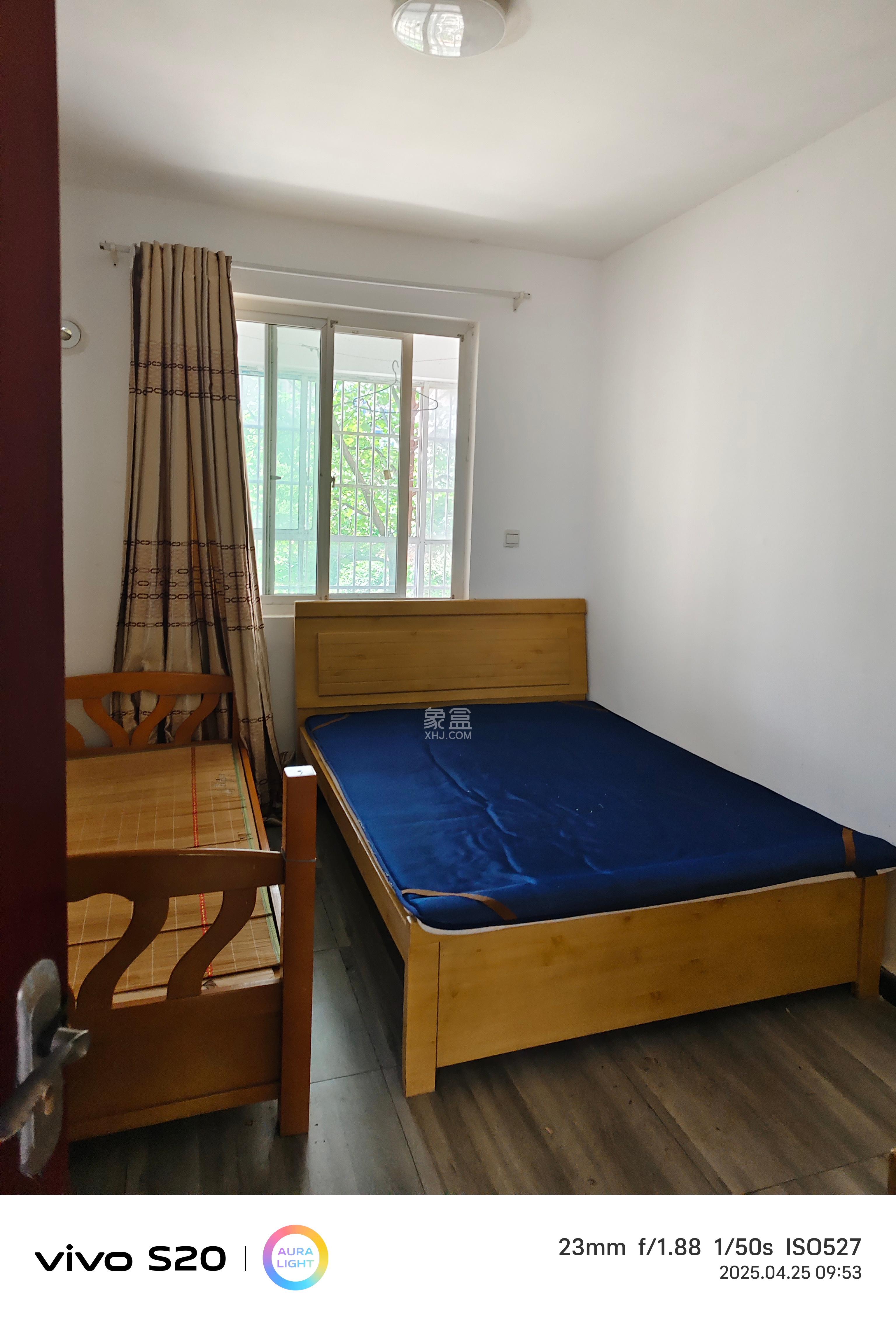 东业苹果社区 4室2厅2卫 2500.0元/月 东业苹果社区 4室2厅2卫 2500.0元/月室内图