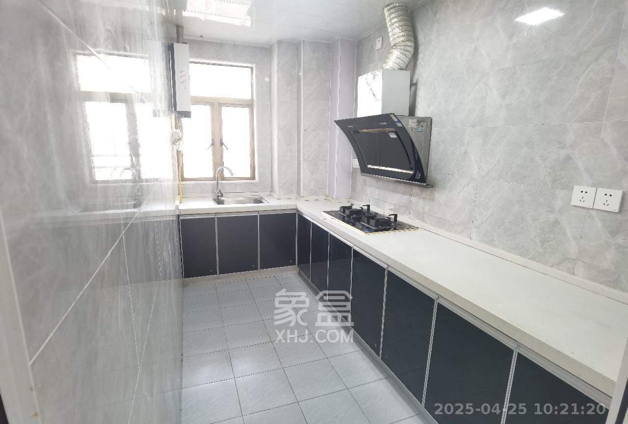 江山帝景哈佛  3室2厅2卫    2700.0元/月 江山帝景哈佛  3室2厅2卫    2700.0元/月室内图