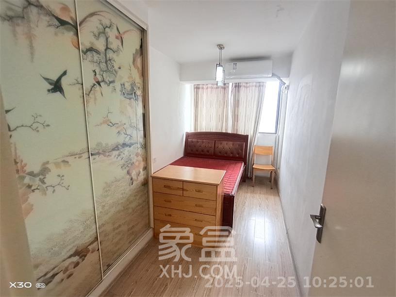 阳光100二期  2室1厅1卫   1700.00元/月室内图
