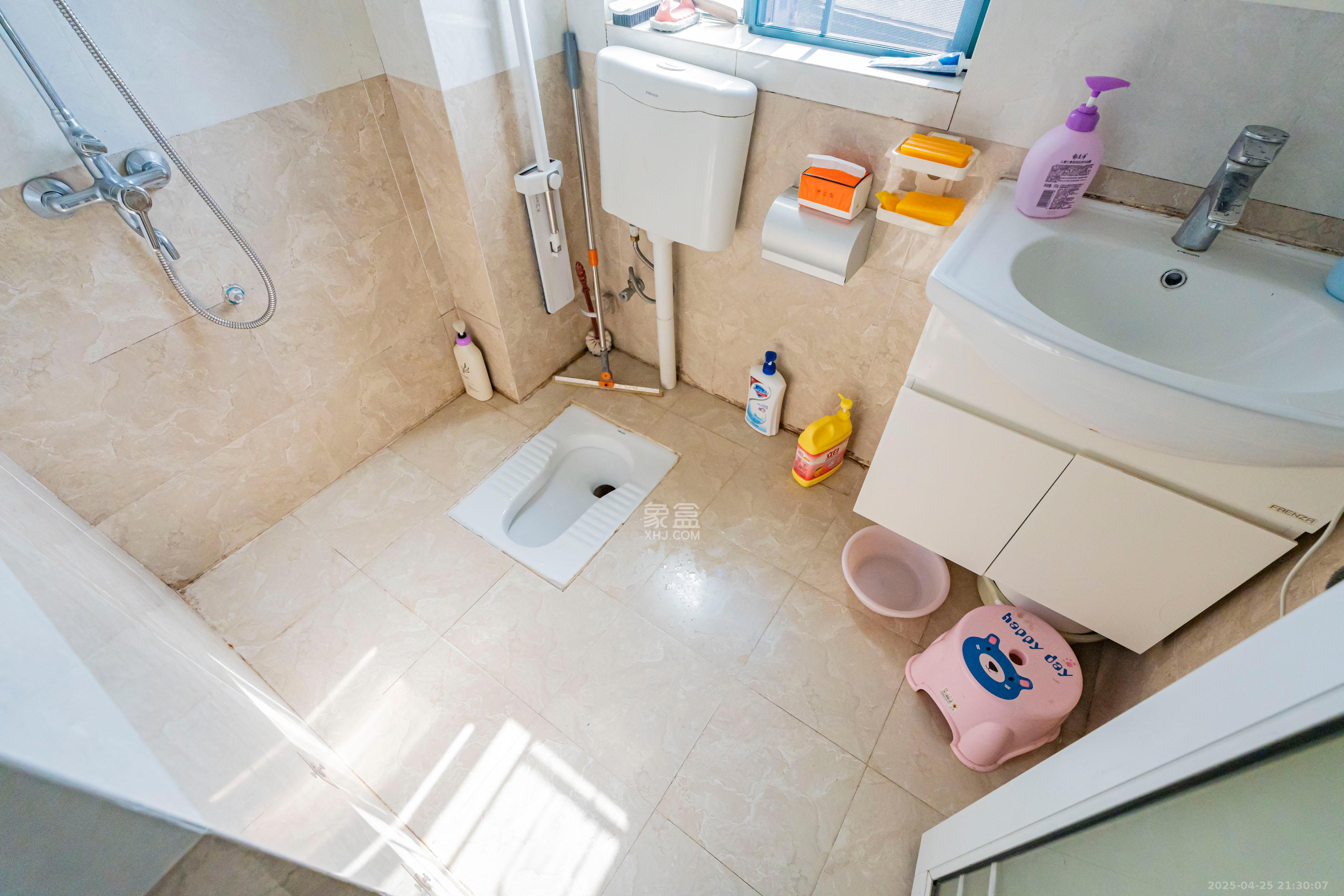 绿洲花园  3室2厅2卫    112.8万 绿洲花园  3室2厅2卫    112.8万卫生间