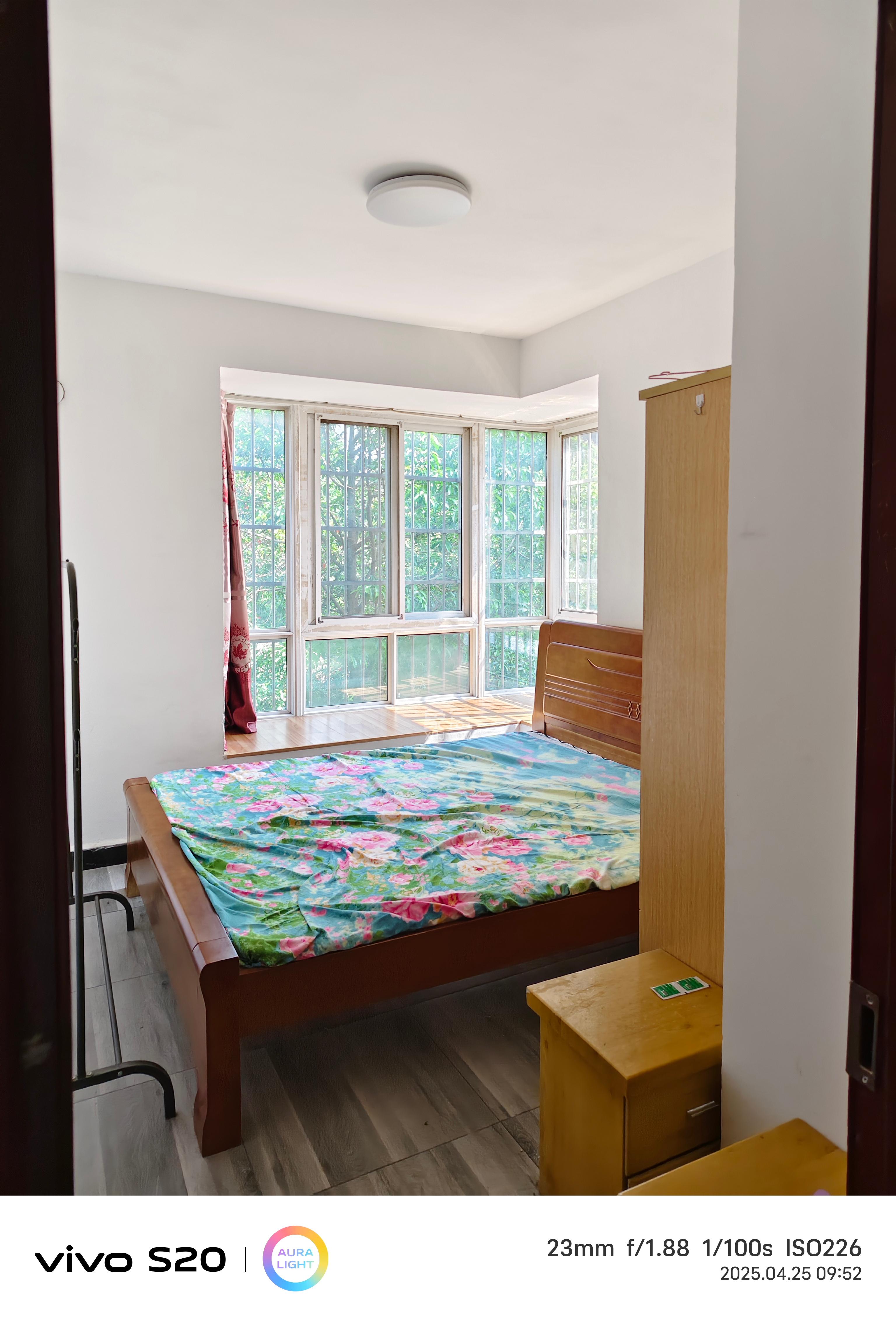 东业苹果社区 4室2厅2卫 2500.0元/月 东业苹果社区 4室2厅2卫 2500.0元/月室内图