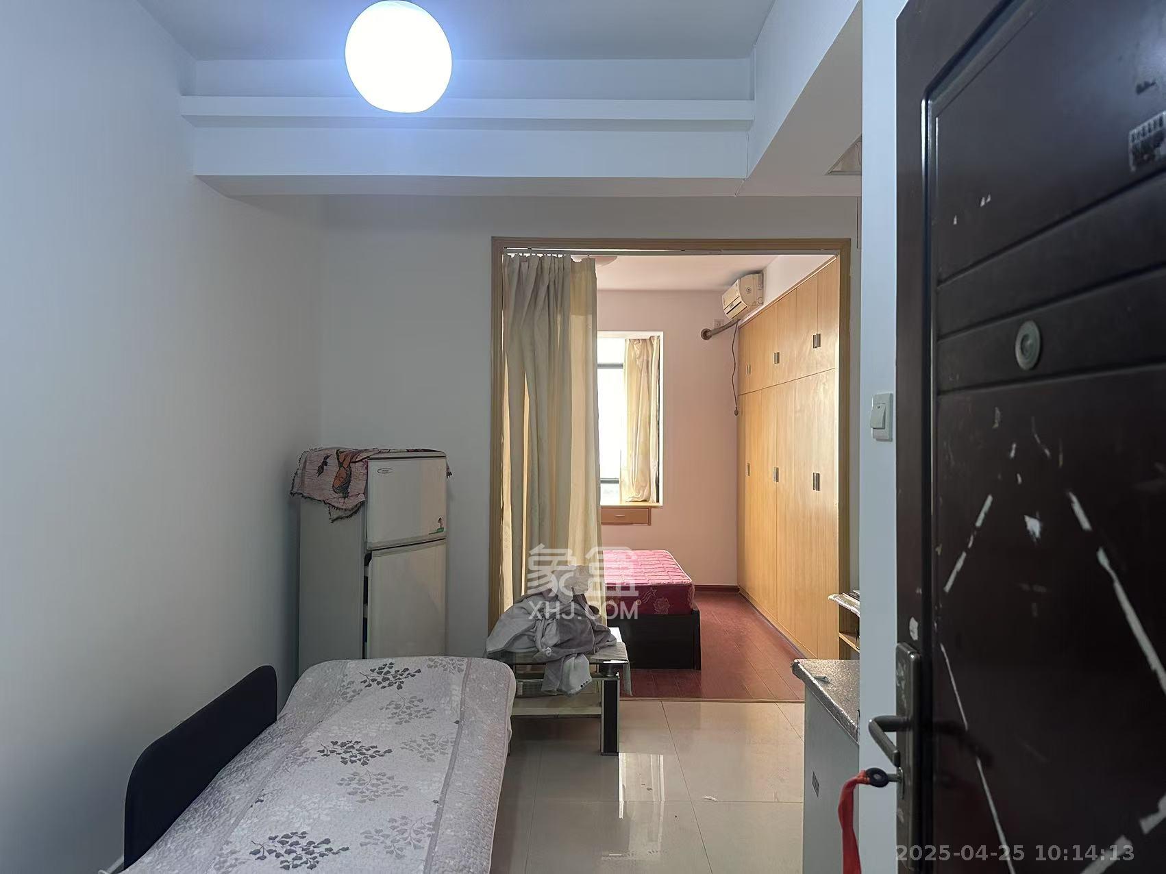 中江国际花城 1室1厅1卫 1500.0元/月 中江国际花城 1室1厅1卫 1500.0元/月室内图