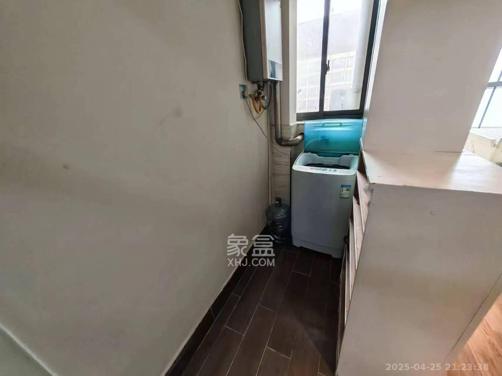 蓝山郡  1室1厅11卫   1550.00元/月室内图