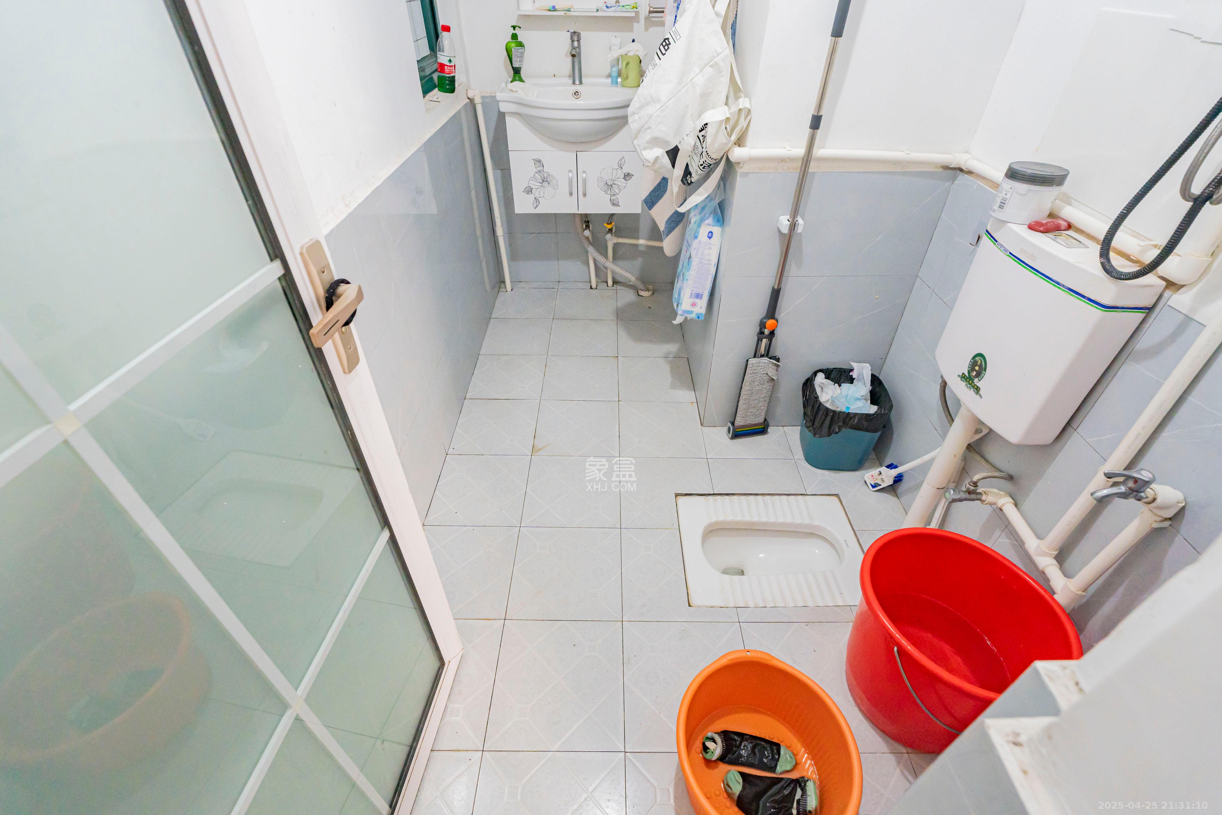 恒大雅苑  2室2厅1卫    49.8万 恒大雅苑  2室2厅1卫    49.8万卫生间