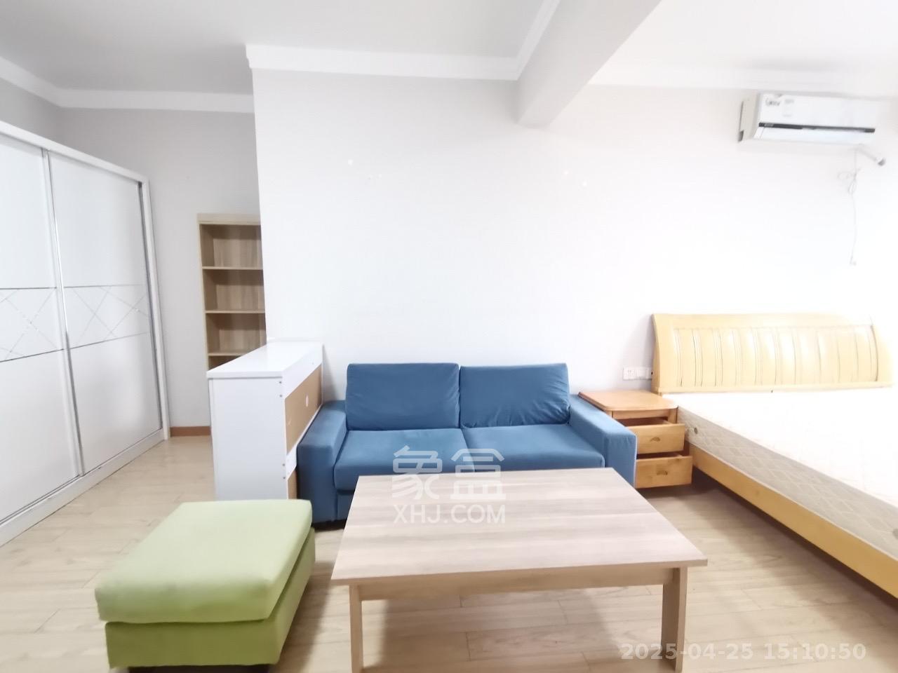 藏珑湖上国际花园 1室1厅1卫 1800.0元/月 藏珑湖上国际花园 1室1厅1卫 1800.0元/月室内图