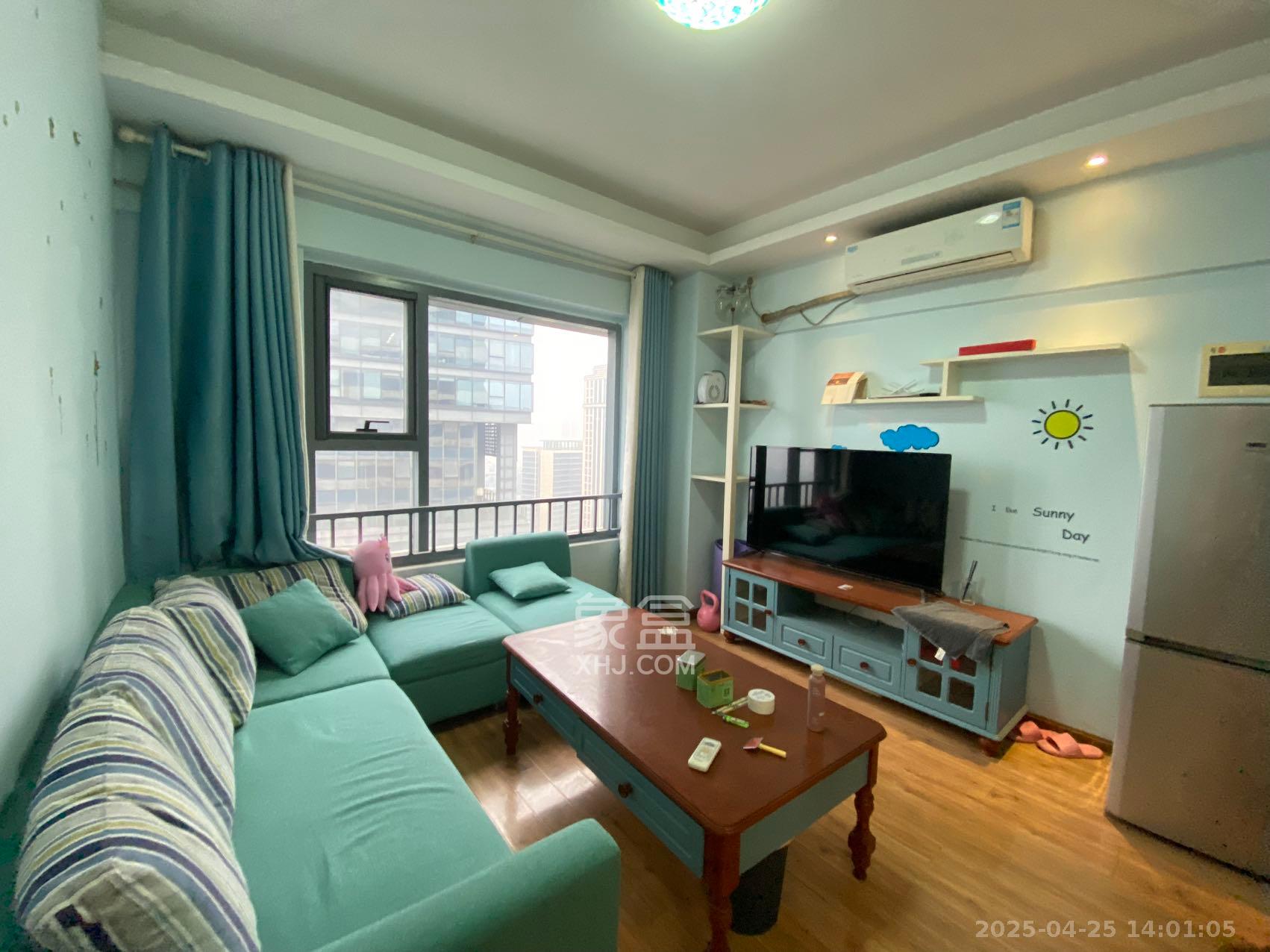 东怡外国(南湖一号) 1室1厅1卫 2600.0元/月 东怡外国(南湖一号) 1室1厅1卫 2600.0元/月室内图