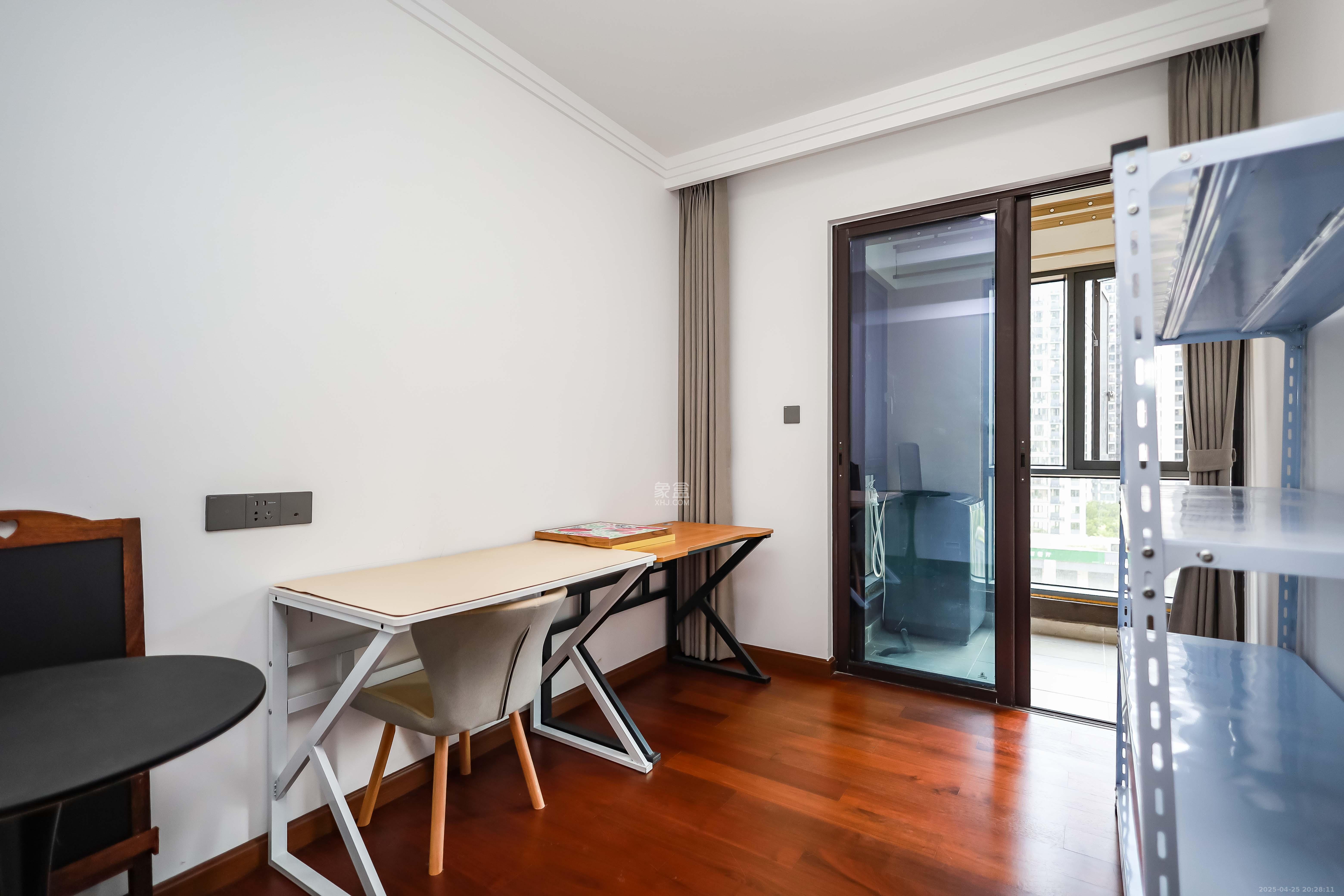 长沙美的麓府 3室2厅2卫 98.0万 长沙美的麓府 3室2厅2卫 98.0万卧室