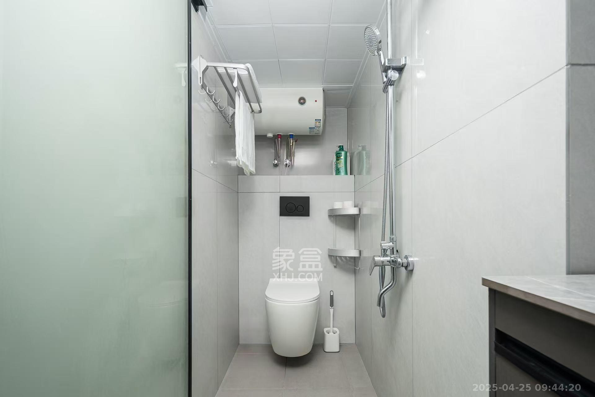福晟翡翠湾  2室1厅1卫   2600.00元/月室内图