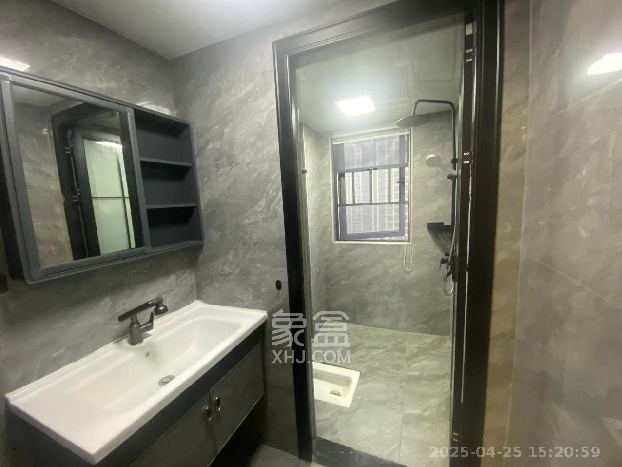 中建悦和城  4室2厅2卫   3500.00元/月室内图