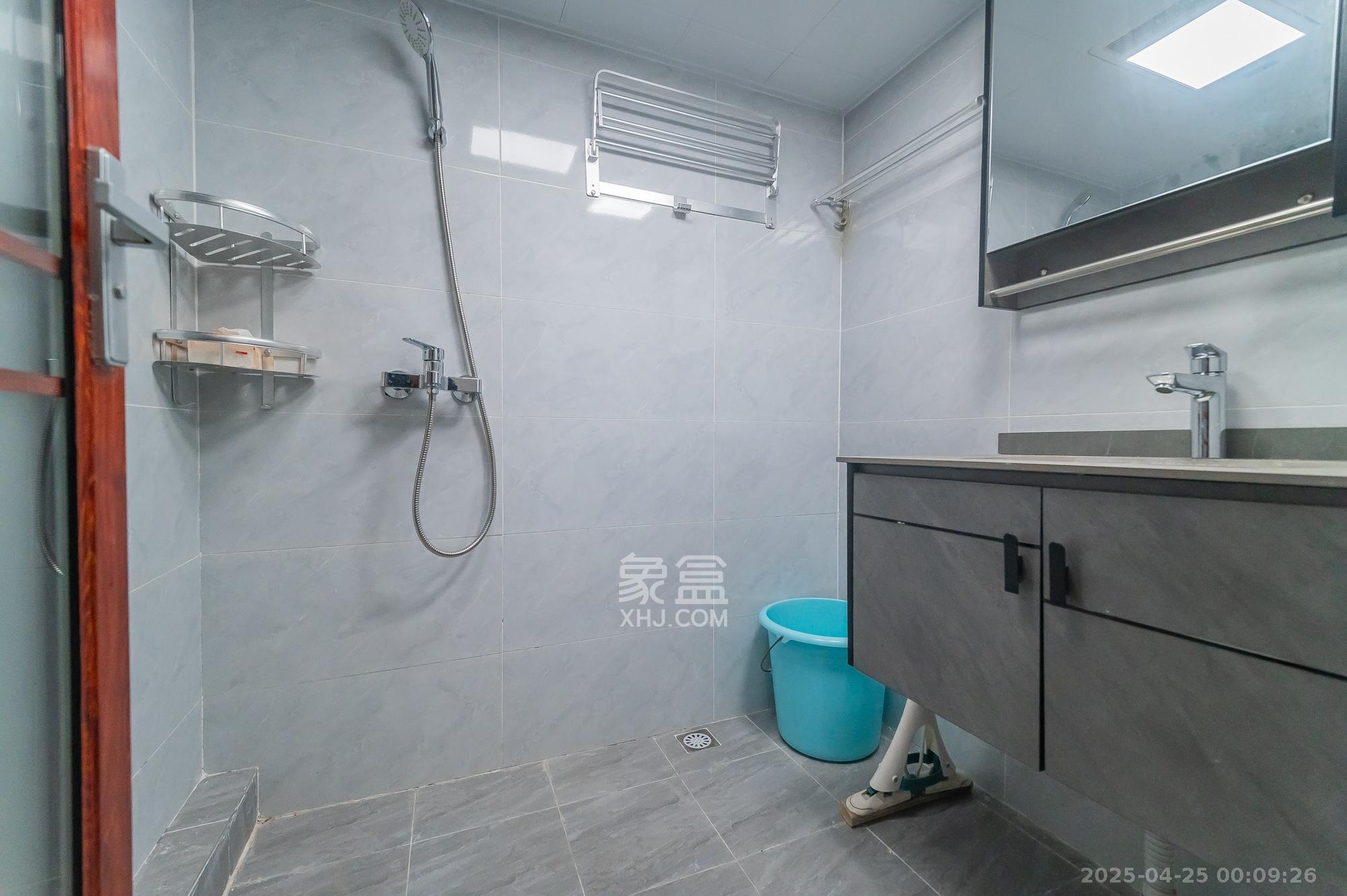 新城悦隽公园  2室2厅2卫    26.8万 新城悦隽公园  2室2厅2卫    26.8万卫生间