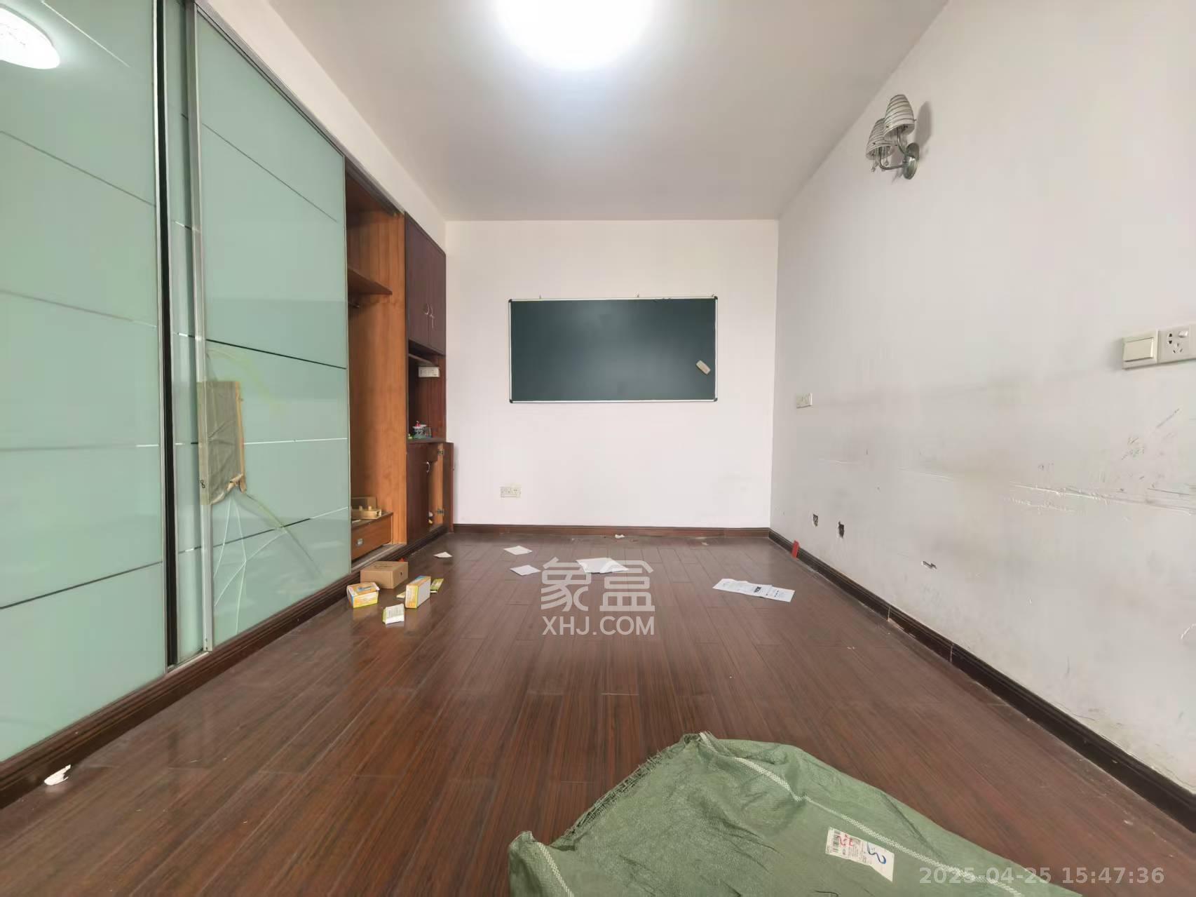 东一国际 2室1厅1卫 2500.0元/月 东一国际 2室1厅1卫 2500.0元/月室内图