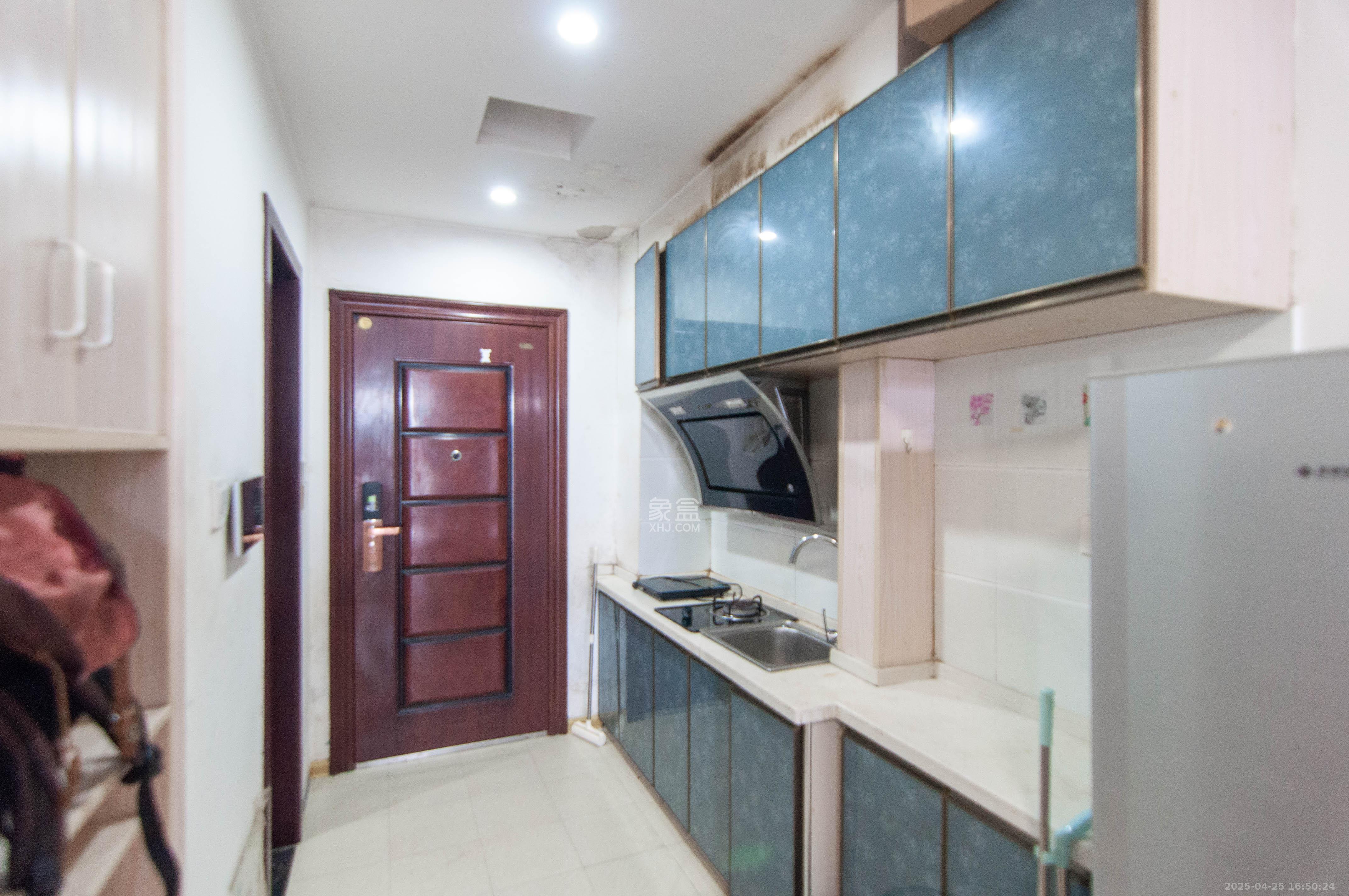 中一九骏(枫桥苑) 1室1厅1卫 30.0万 中一九骏(枫桥苑) 1室1厅1卫 30.0万厨房