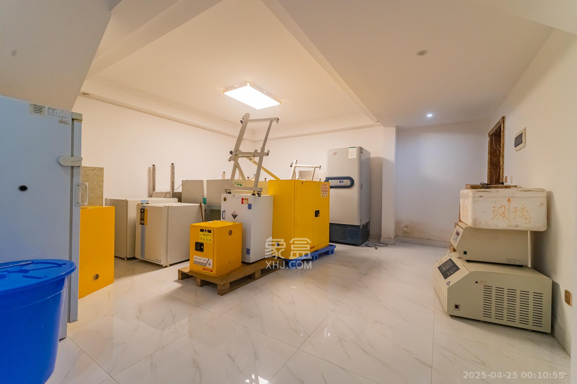 海伦春天  5室2厅3卫    238.0万其他