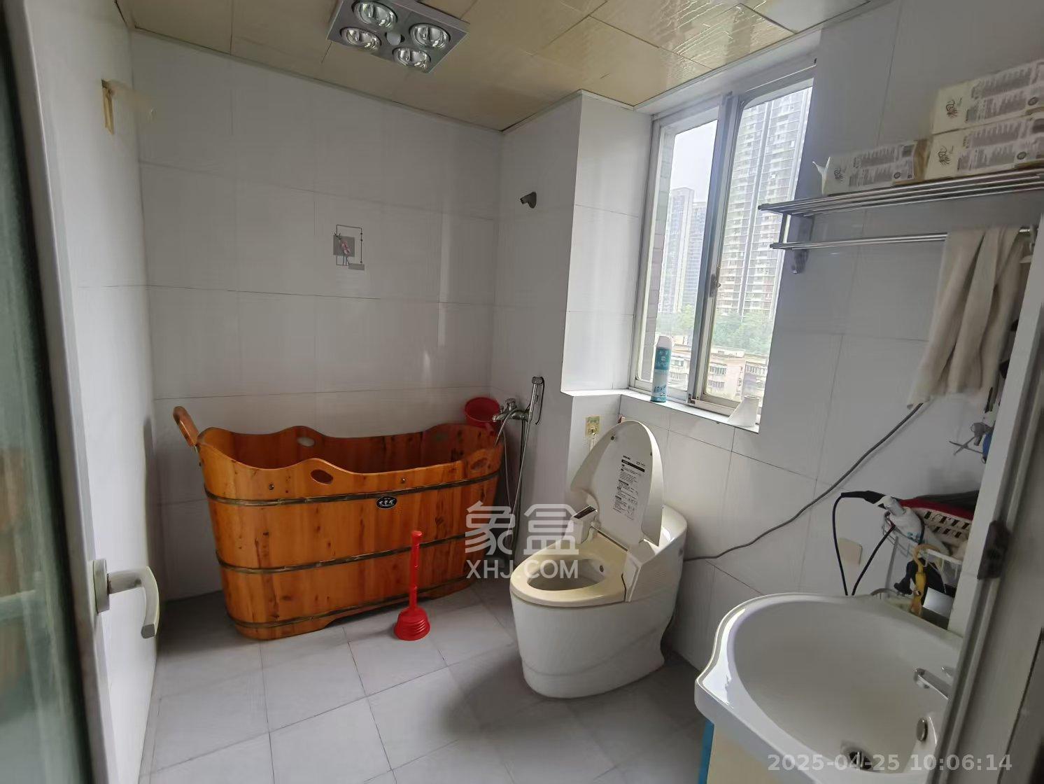 逸景苑 3室2厅1卫 1800.0元/月 逸景苑 3室2厅1卫 1800.0元/月室内图