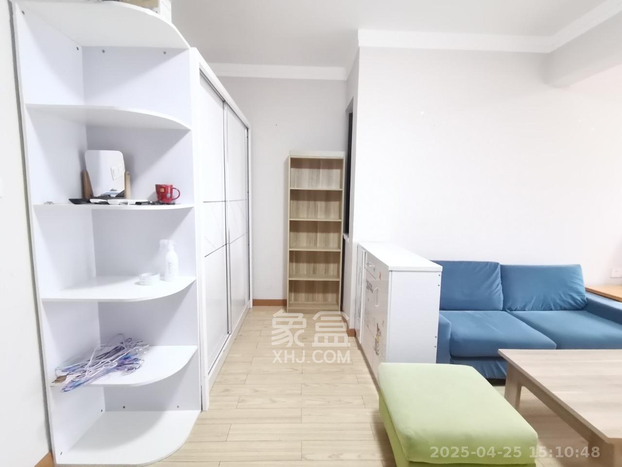 藏珑湖上国际花园 1室1厅1卫 1800.0元/月 藏珑湖上国际花园 1室1厅1卫 1800.0元/月室内图