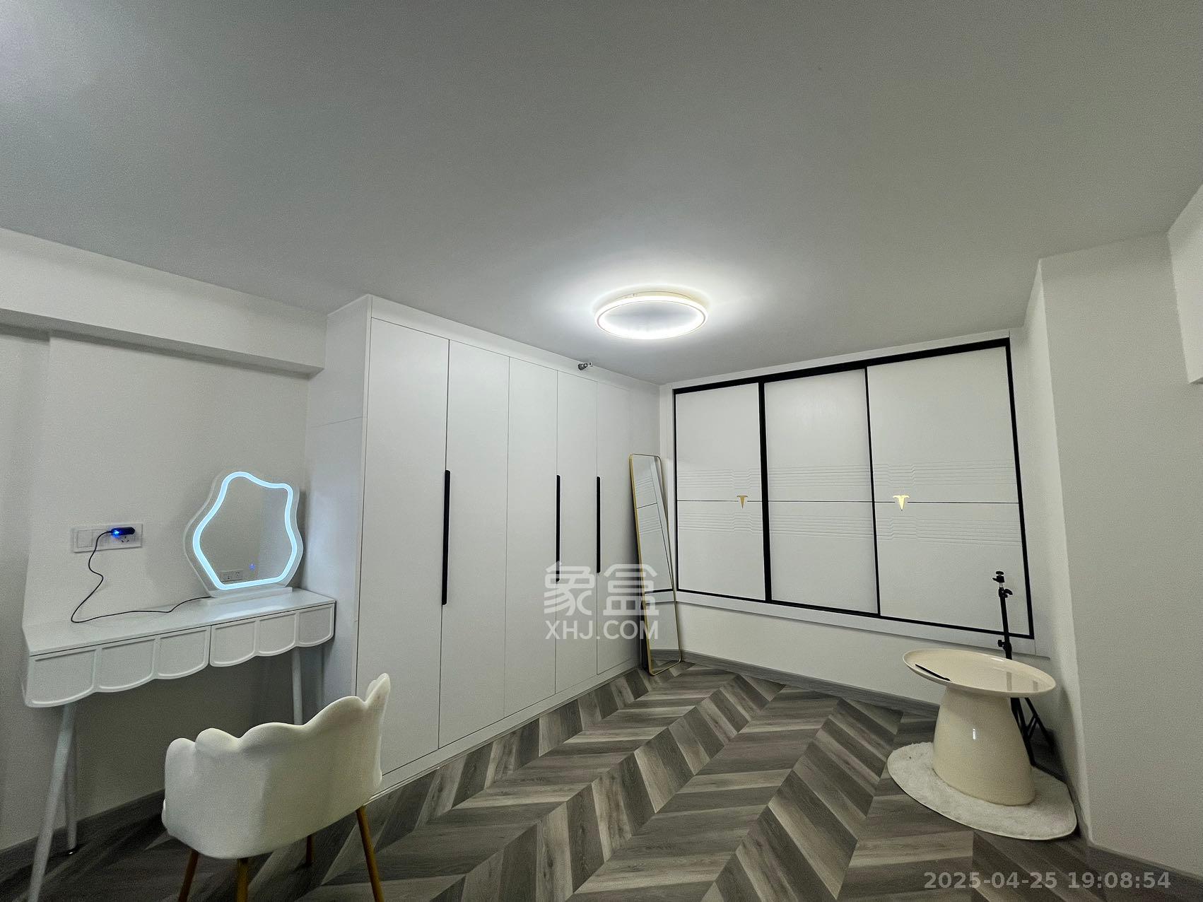 卓越江岸 1室0厅0卫 2200.0元/月 卓越江岸 1室0厅0卫 2200.0元/月室内图