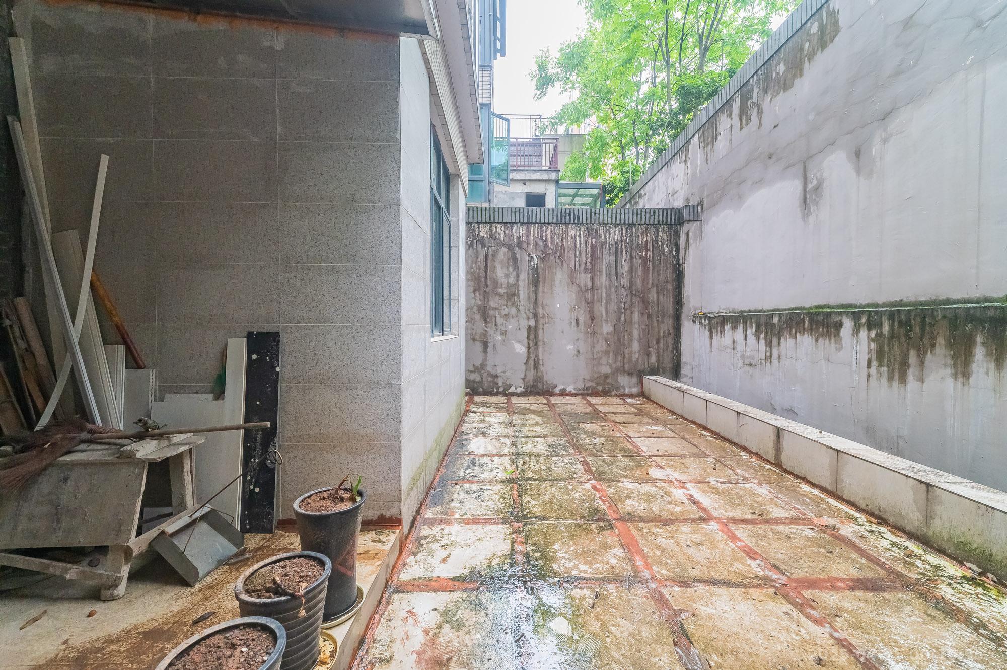 海伦春天  5室2厅3卫    238.0万其他