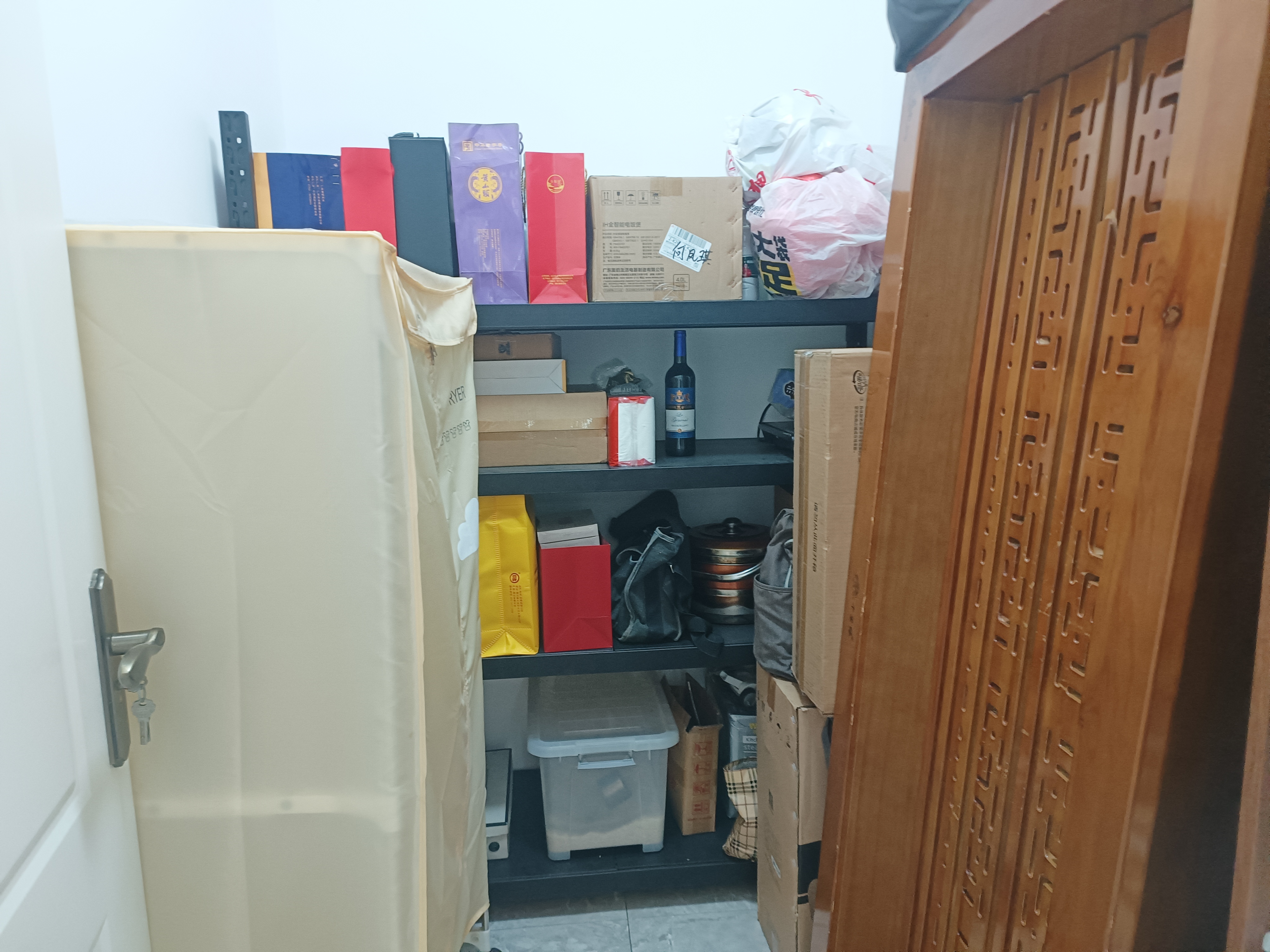 梓湖观邸  3室2厅2卫   108.00万客厅