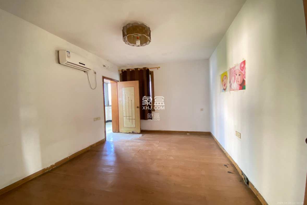 牛婆塘社区 2室1厅1卫 1100.0元/月 牛婆塘社区 2室1厅1卫 1100.0元/月室内图