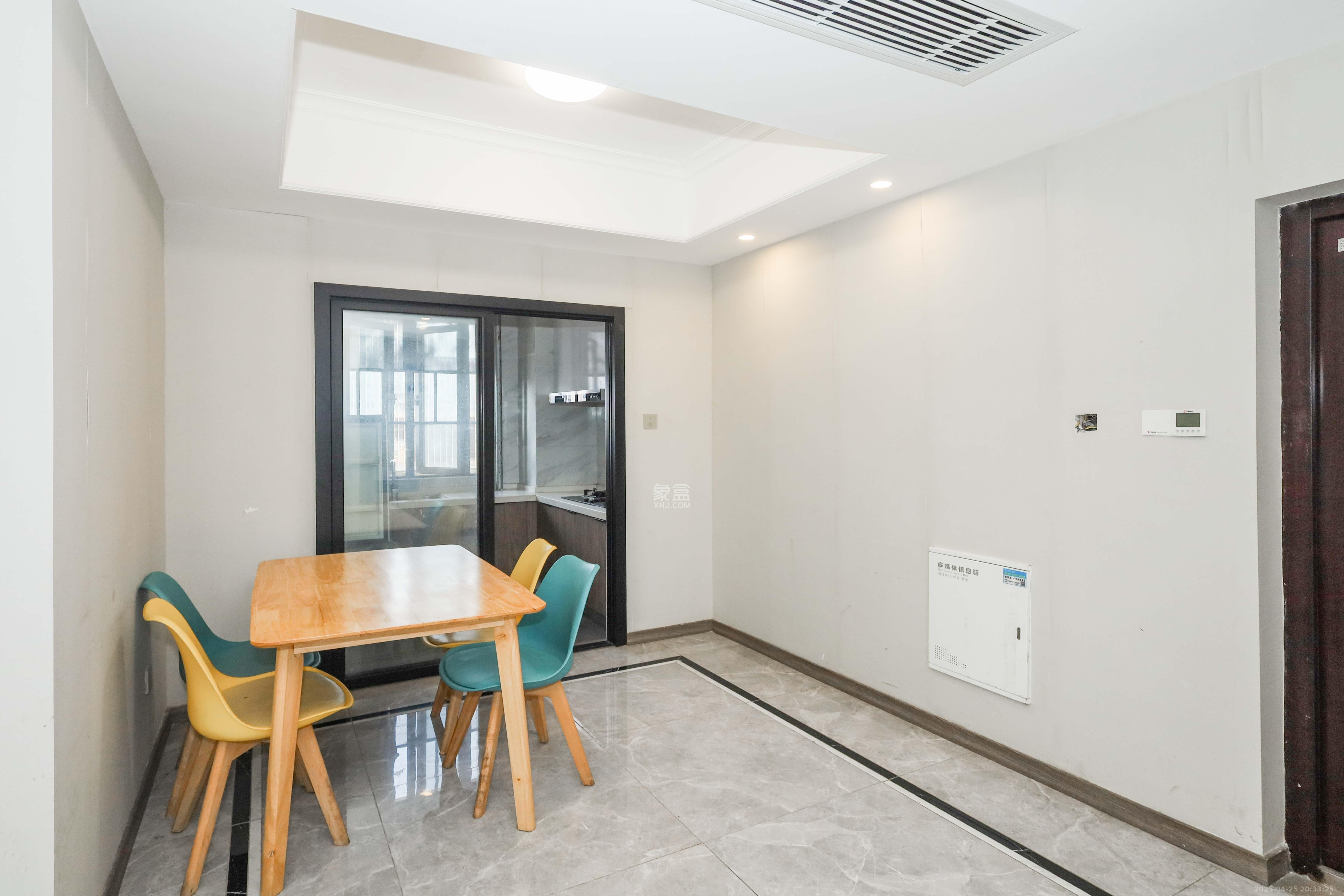 梦想新天地  3室2厅2卫   158.00万其他