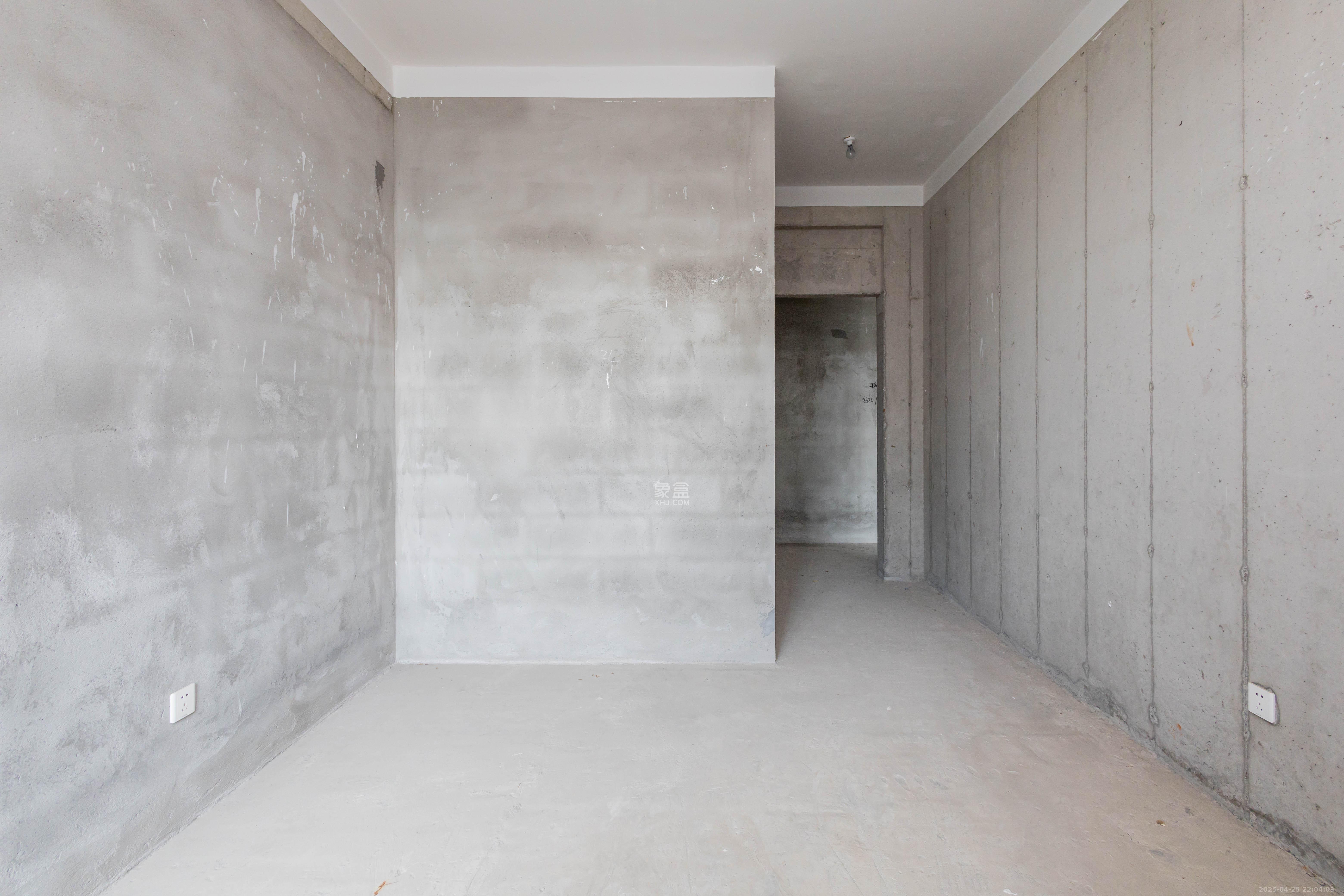 湘域芯城一期 4室2厅2卫 140.0万 湘域芯城一期 4室2厅2卫 140.0万卧室