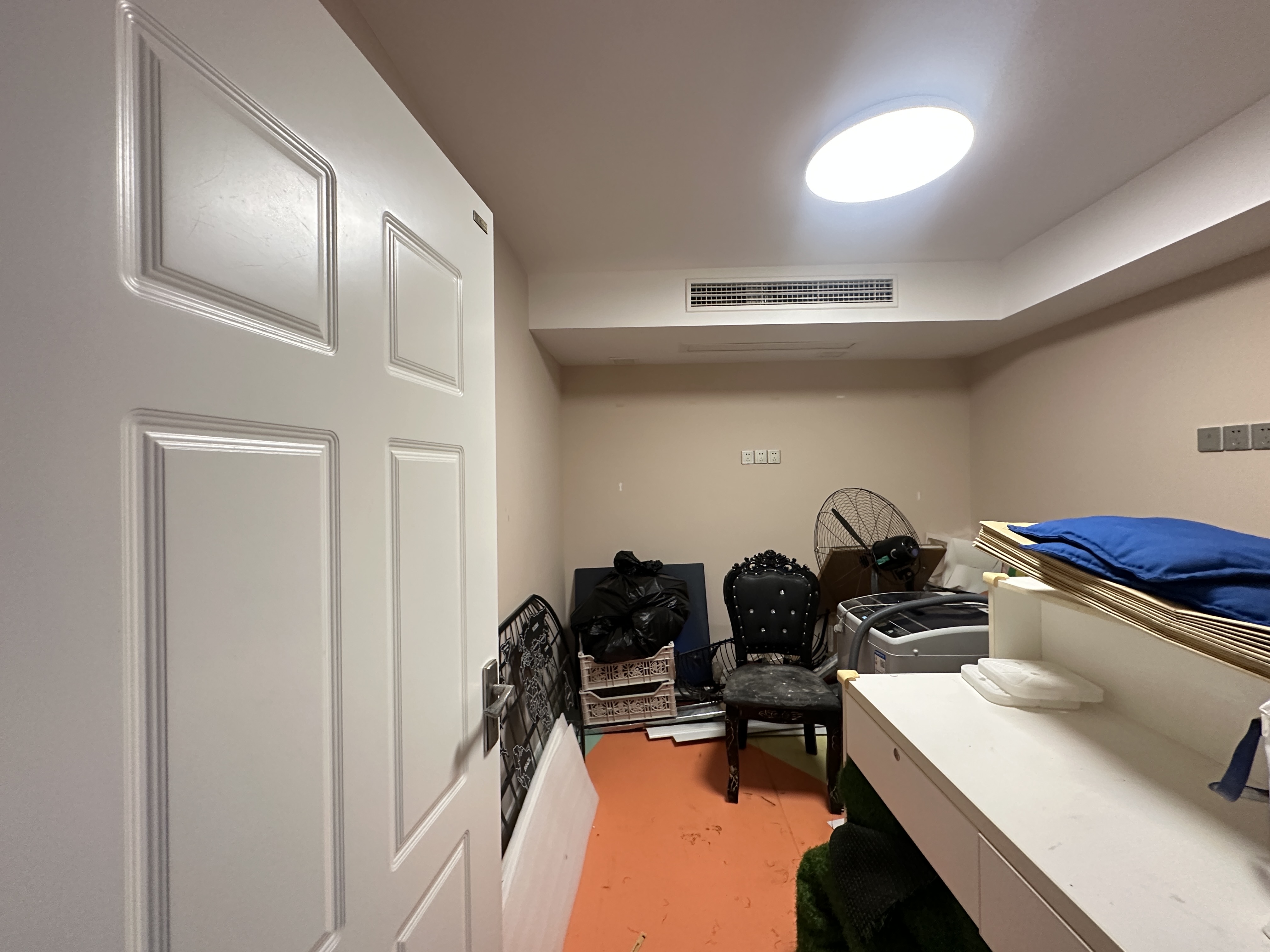 国兴城(C区) 5室2厅3卫 6000.0元/月 国兴城(C区) 5室2厅3卫 6000.0元/月室内图