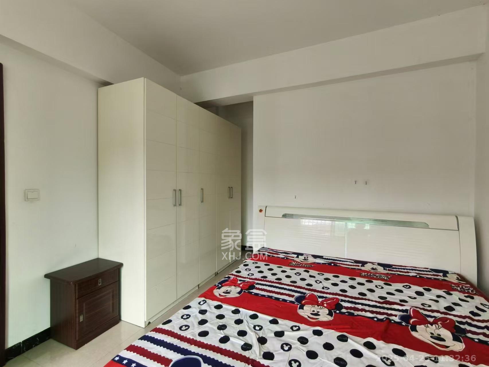 扬帆小区 1室1厅1卫 1500.0元/月 扬帆小区 1室1厅1卫 1500.0元/月室内图