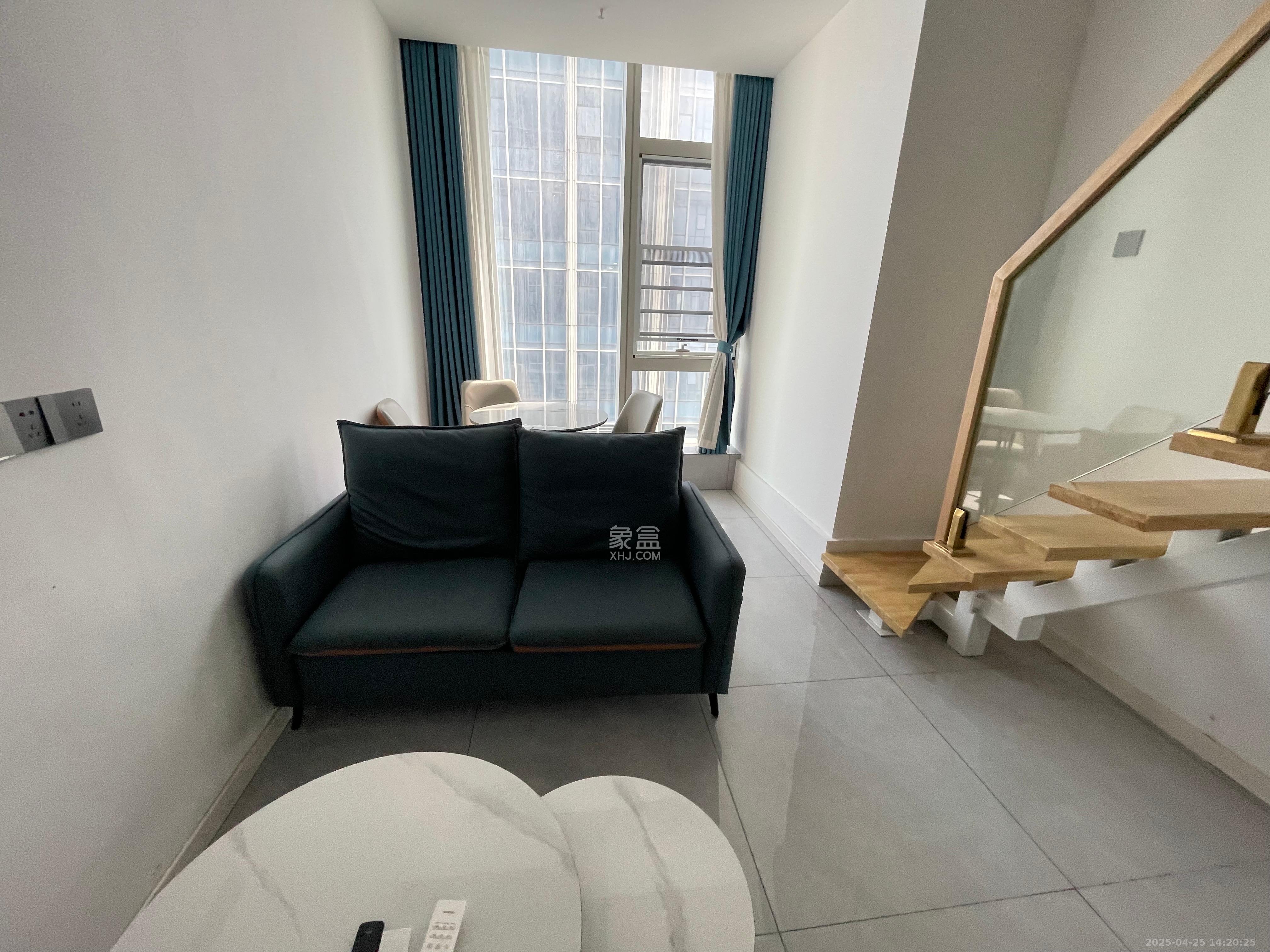 敬天广场 1室0厅0卫 2500.0元/月 敬天广场 1室0厅0卫 2500.0元/月室内图