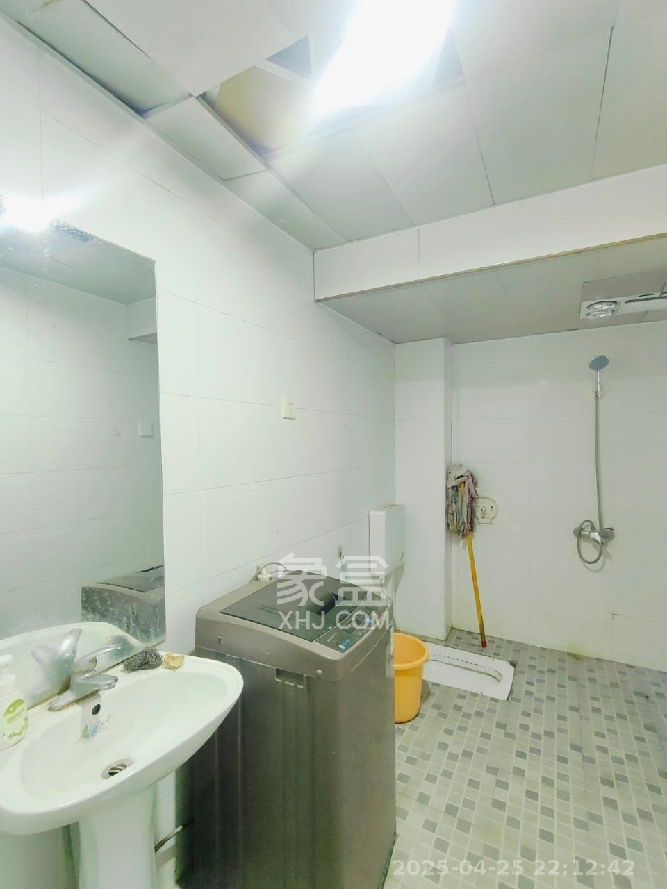 麓江春  2室2厅1卫   2300.00元/月室内图