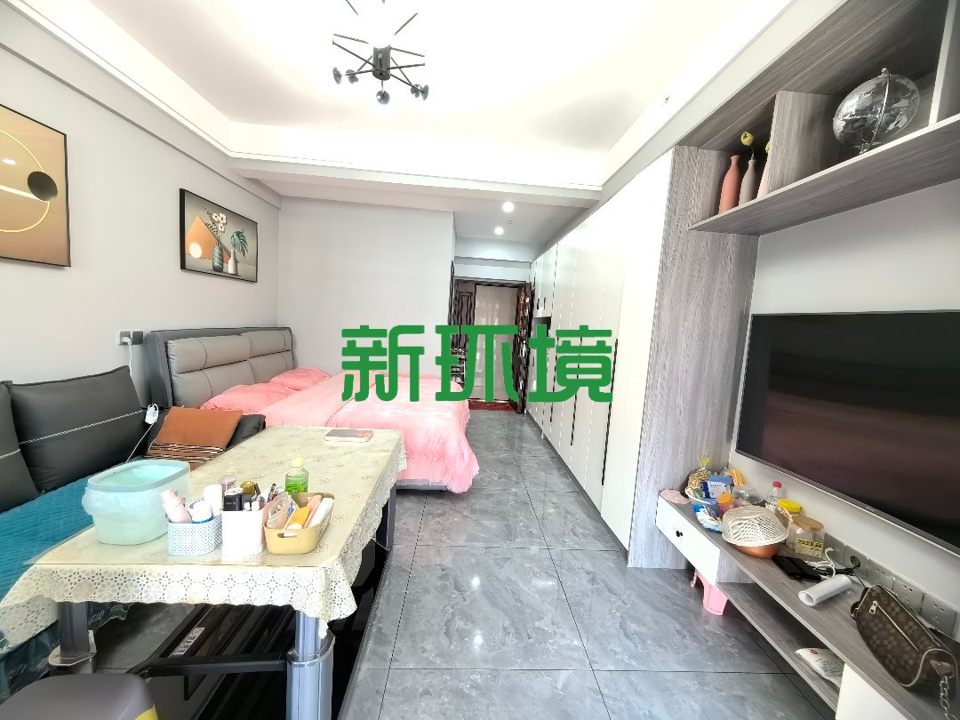 富华里  1室1厅1卫   39.80万客厅