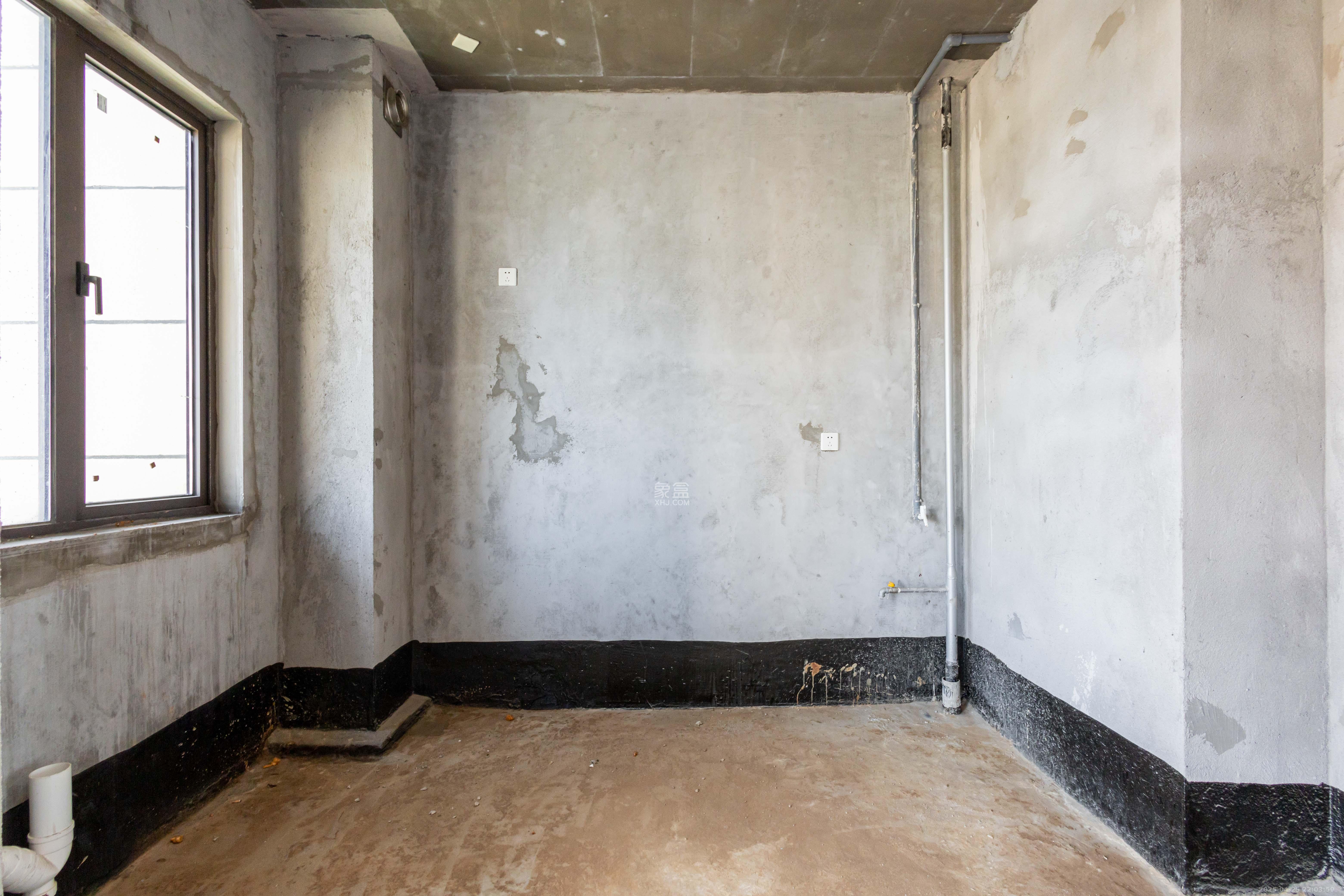 湘域芯城一期 4室2厅2卫 140.0万 湘域芯城一期 4室2厅2卫 140.0万厨房