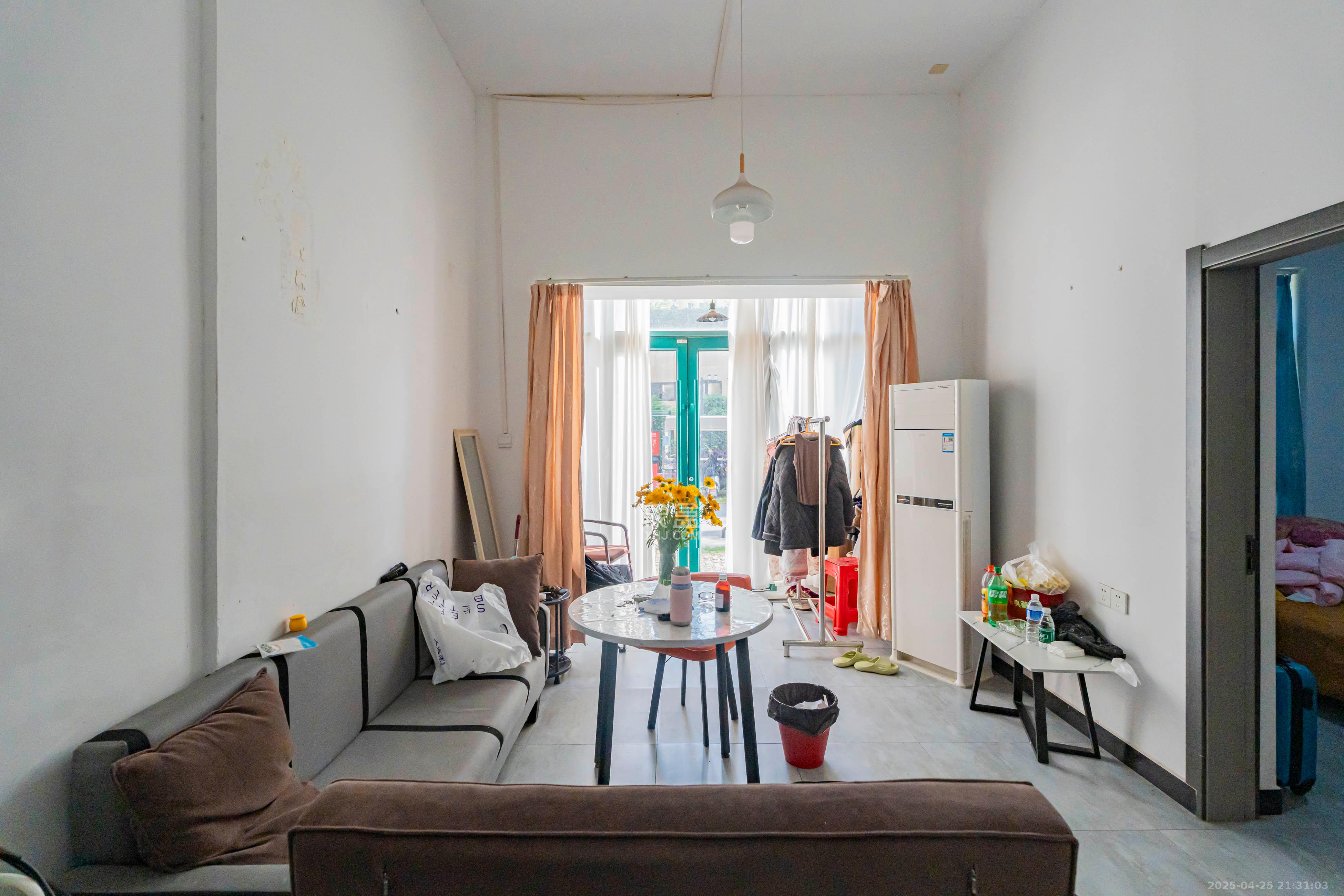 恒大雅苑  2室2厅1卫    49.8万 恒大雅苑  2室2厅1卫    49.8万客厅