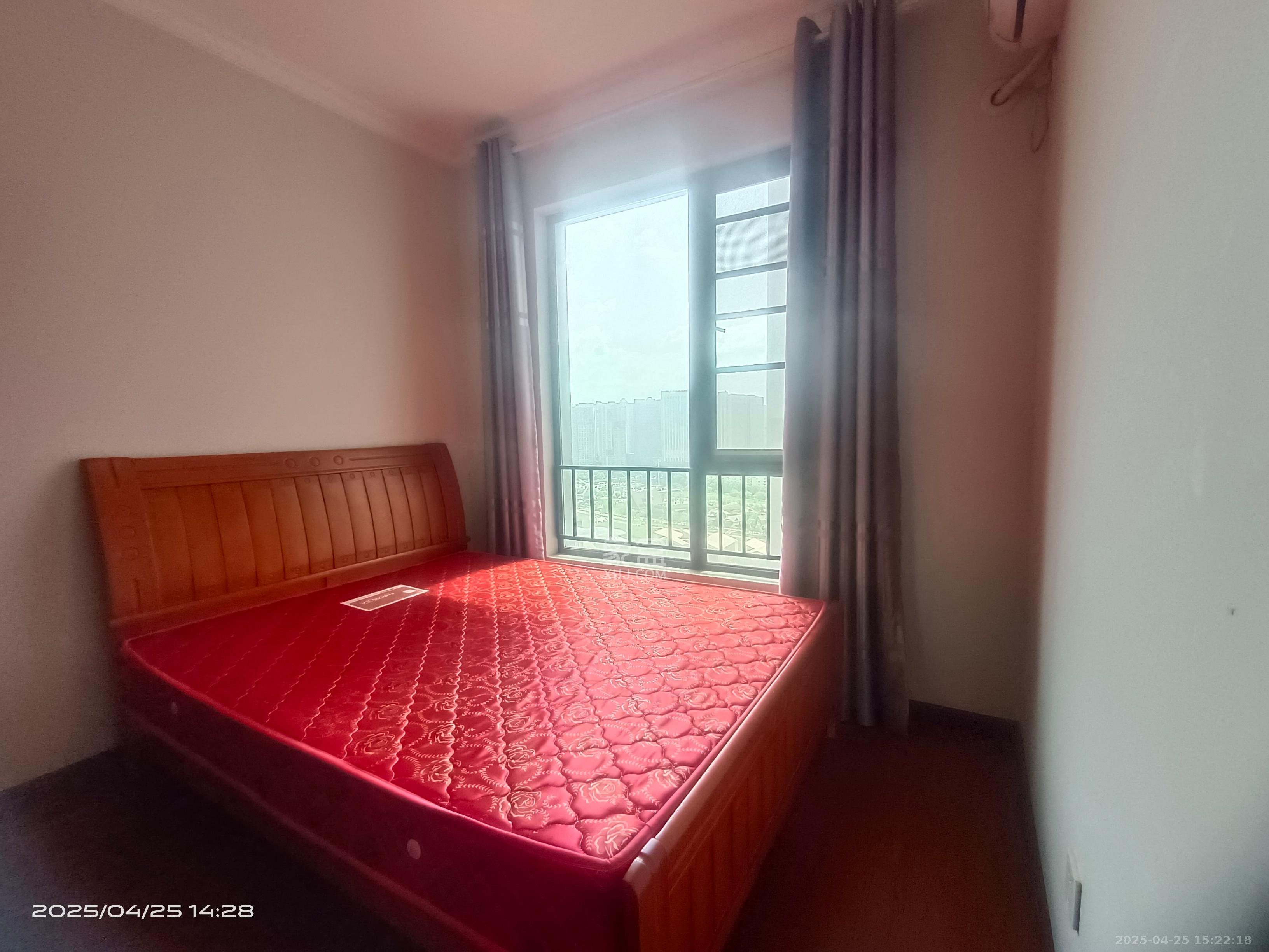 万科金域华府三四期 3室2厅1卫 2600.0元/月 万科金域华府三四期 3室2厅1卫 2600.0元/月室内图