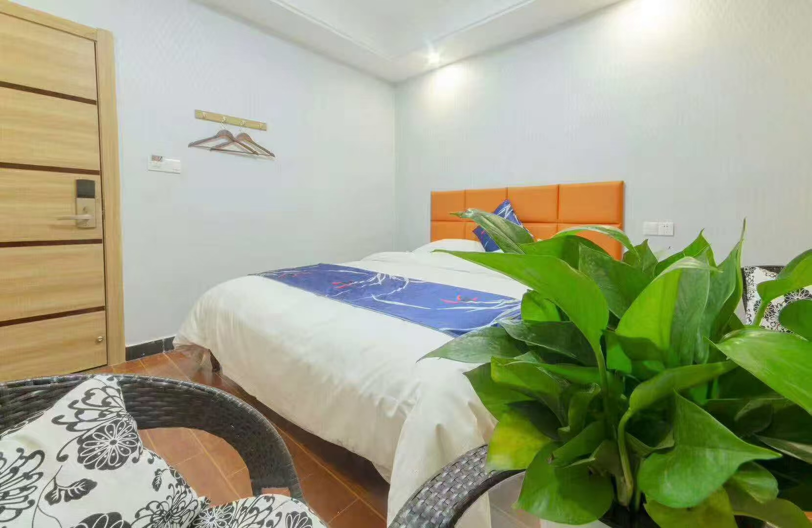 黄金塔安置小区散盘 1室2厅4卫 9500.0元/月 黄金塔安置小区散盘 1室2厅4卫 9500.0元/月室内图