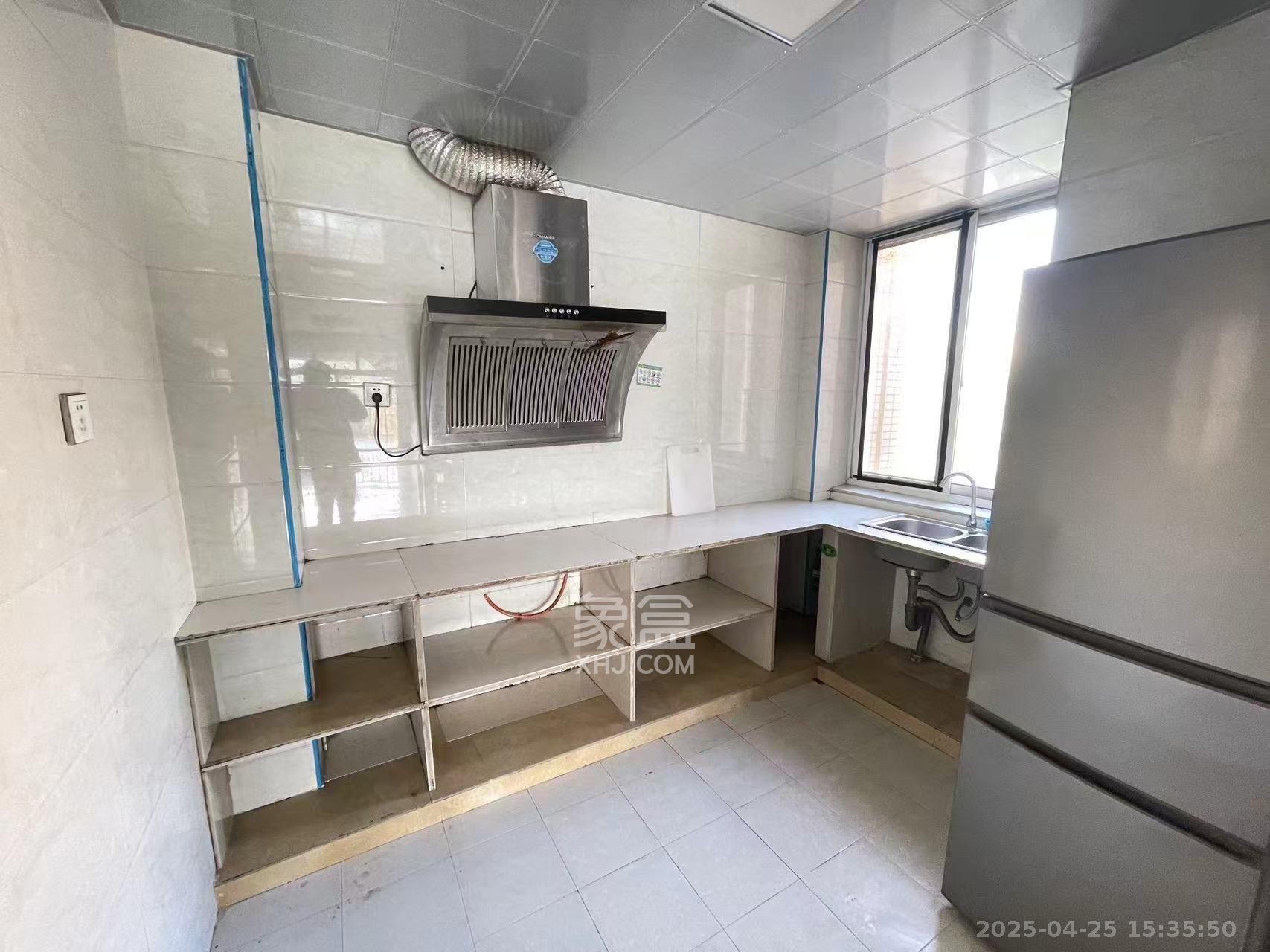 华银南苑 2室2厅1卫 2000.0元/月 华银南苑 2室2厅1卫 2000.0元/月室内图