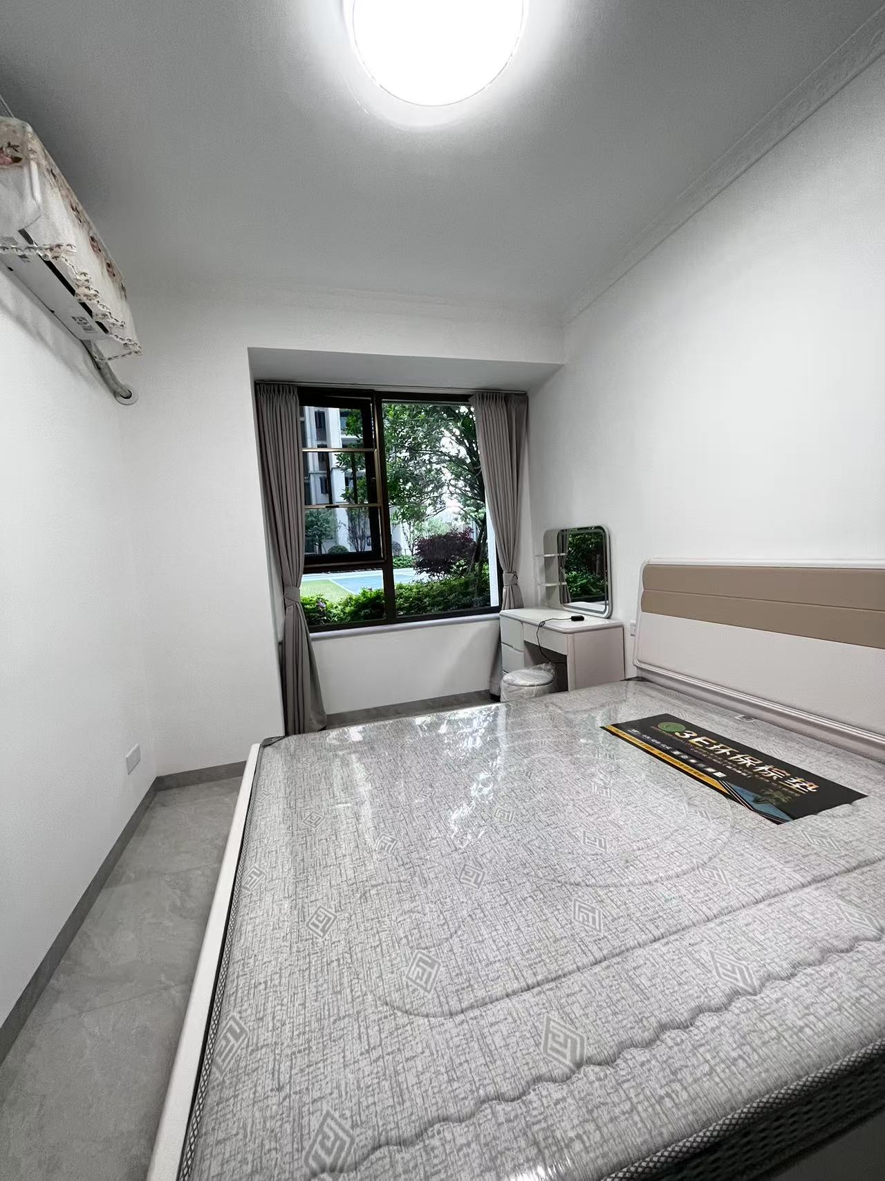 吾悦广场  3室2厅2卫    2300.0元/月室内图