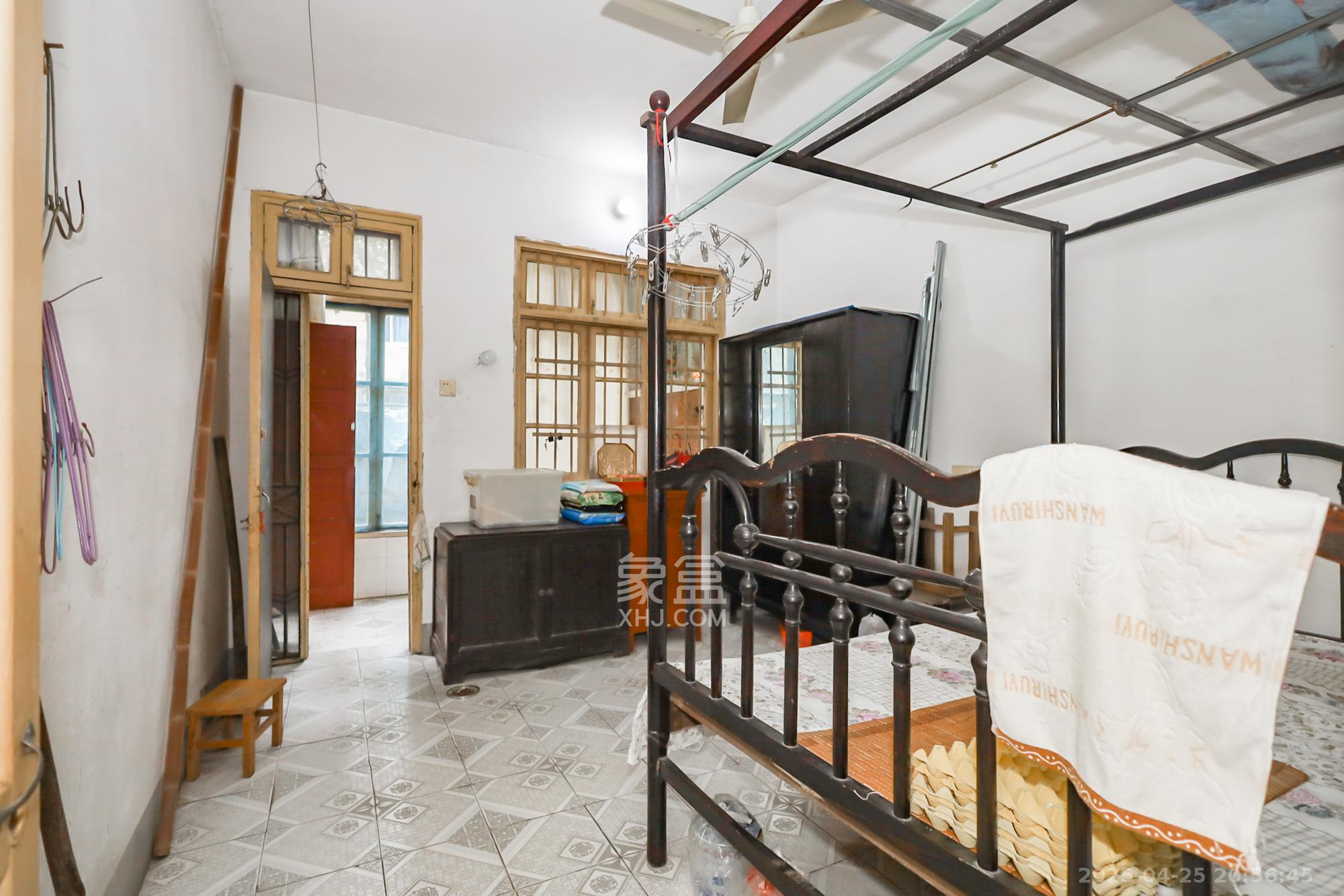 杜家塘小区 3室1厅1卫 2500.0元/月 杜家塘小区 3室1厅1卫 2500.0元/月室内图