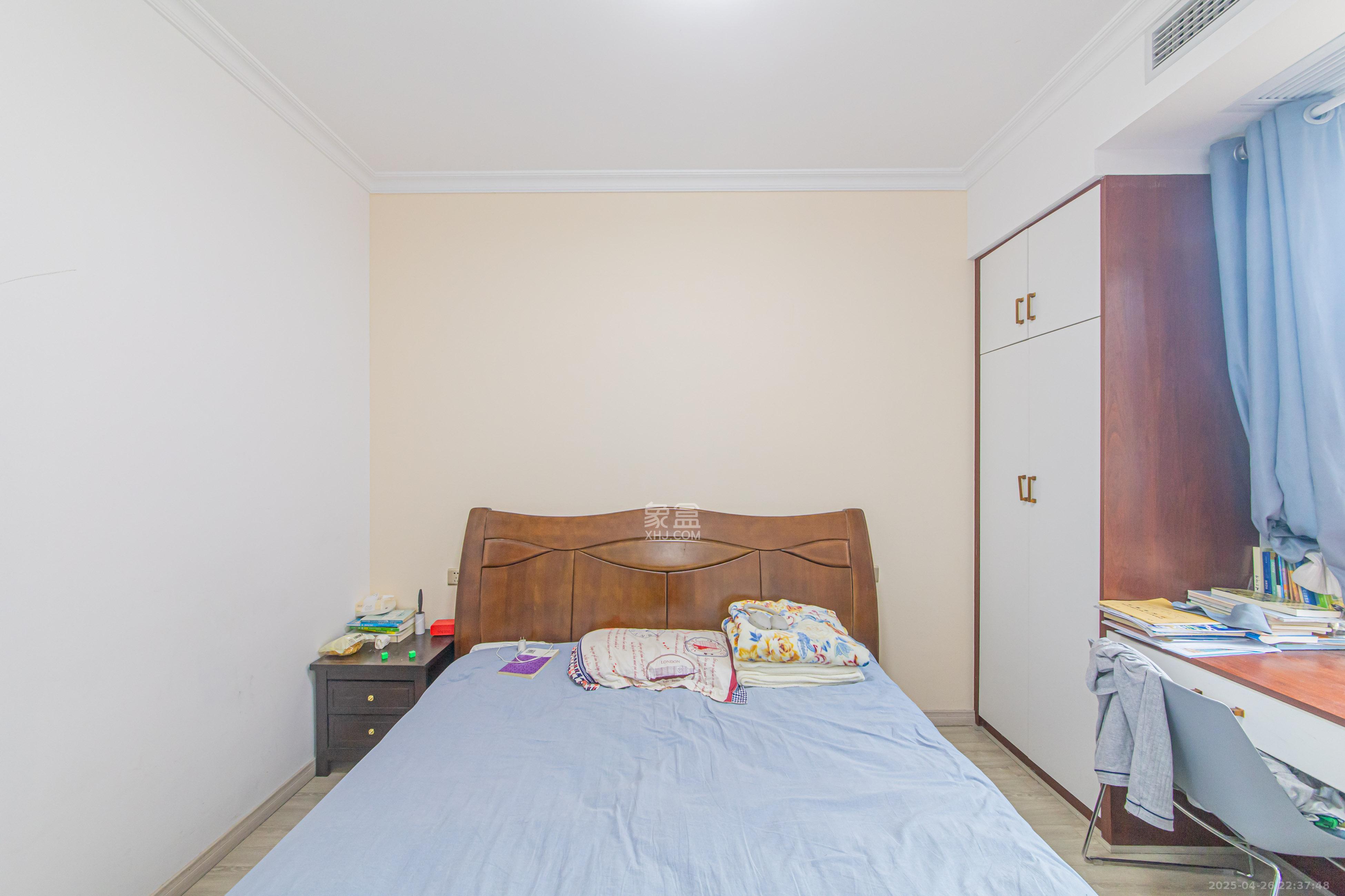 鑫远紫樾香山一期  3室2厅2卫    356.0万 鑫远紫樾香山一期  3室2厅2卫    356.0万卧室