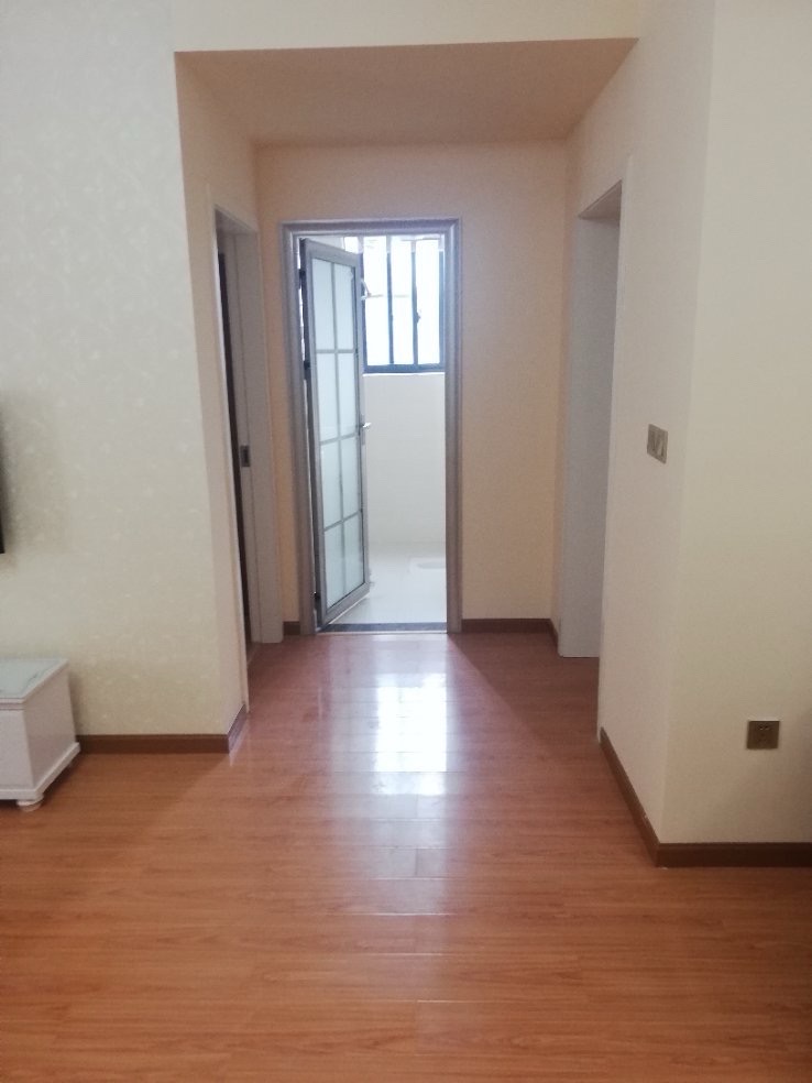 龙源华城  2室2厅1卫   1700.00元/月室内图