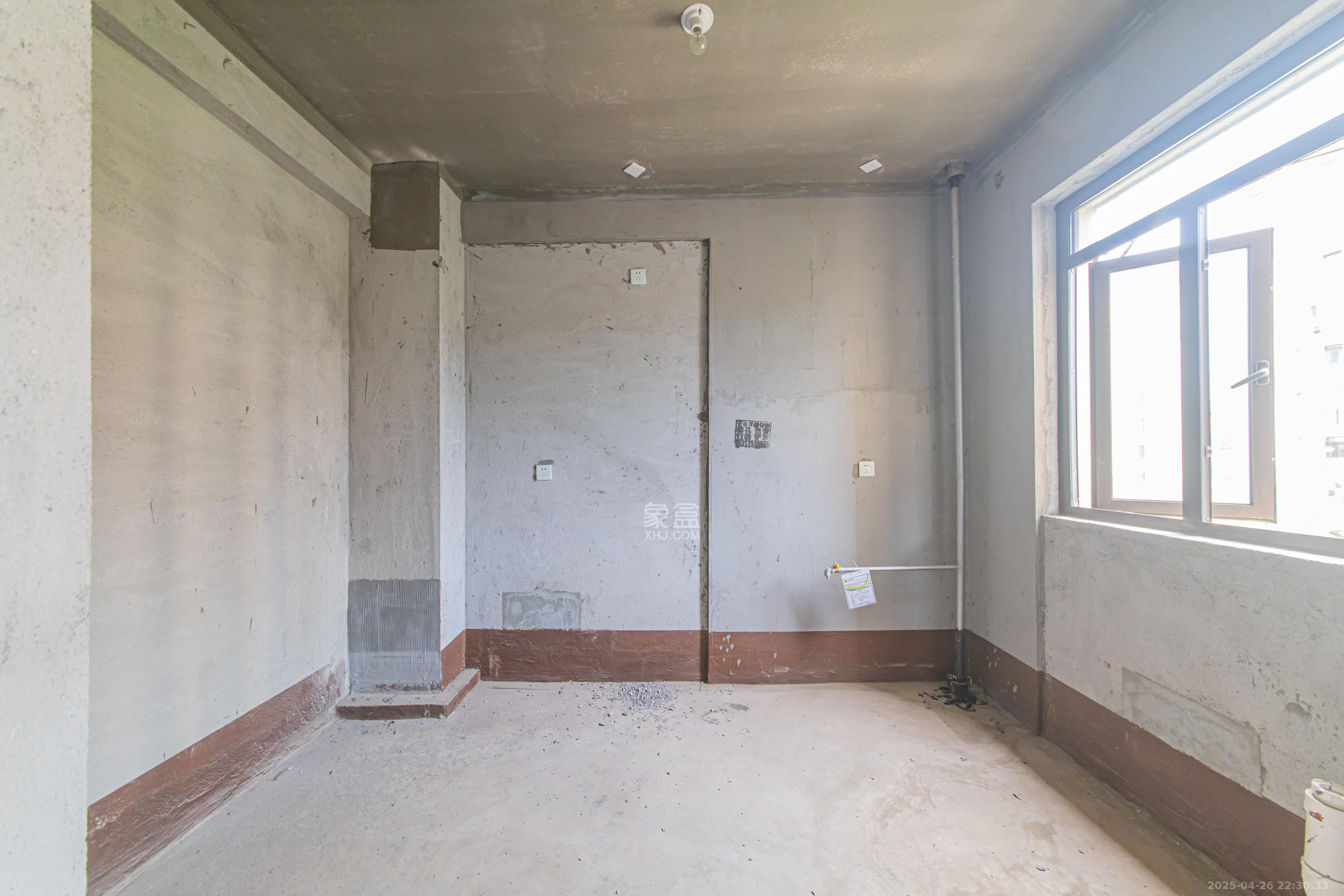 鑫远紫樾香山二期 4室2厅3卫 246.0万 鑫远紫樾香山二期 4室2厅3卫 246.0万厨房