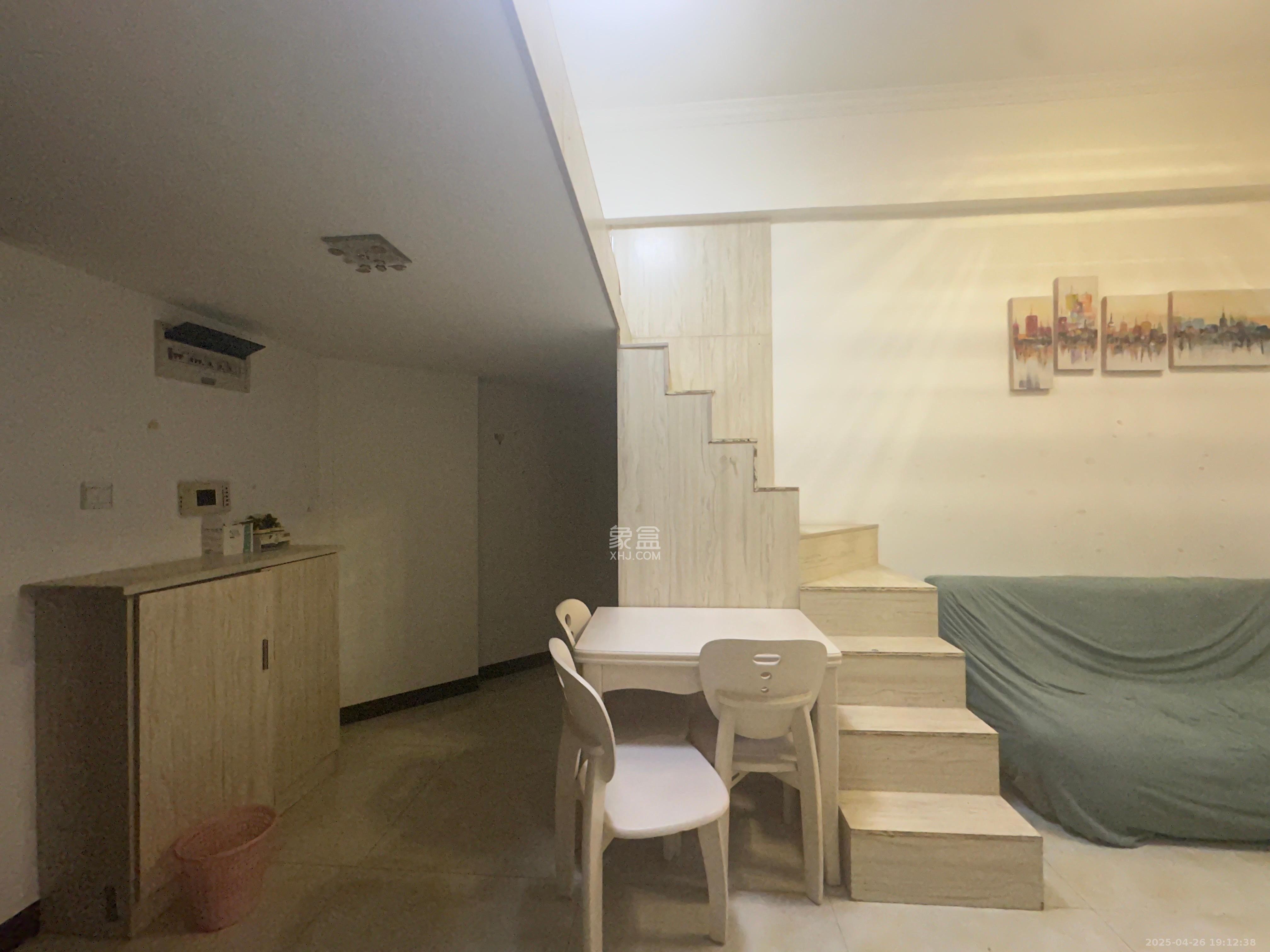 湖湾世景  1室1厅1卫   1300.00元/月室内图
