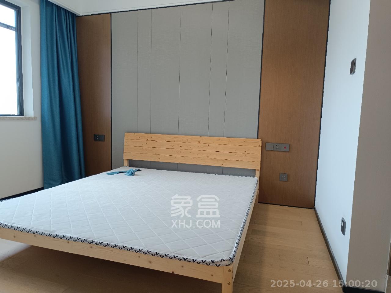 万科魅力之城天阔里  4室1厅2卫   3400.00元/月室内图