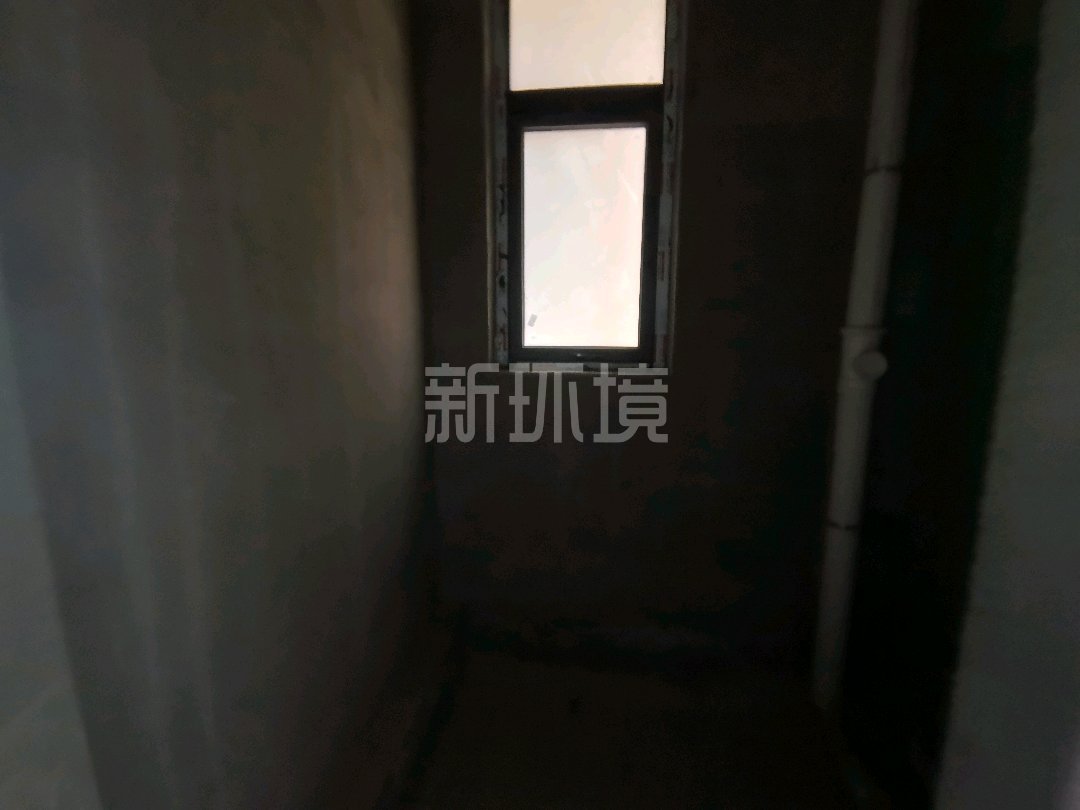 韦斯特城市花园  4室2厅2卫   82.80万客厅