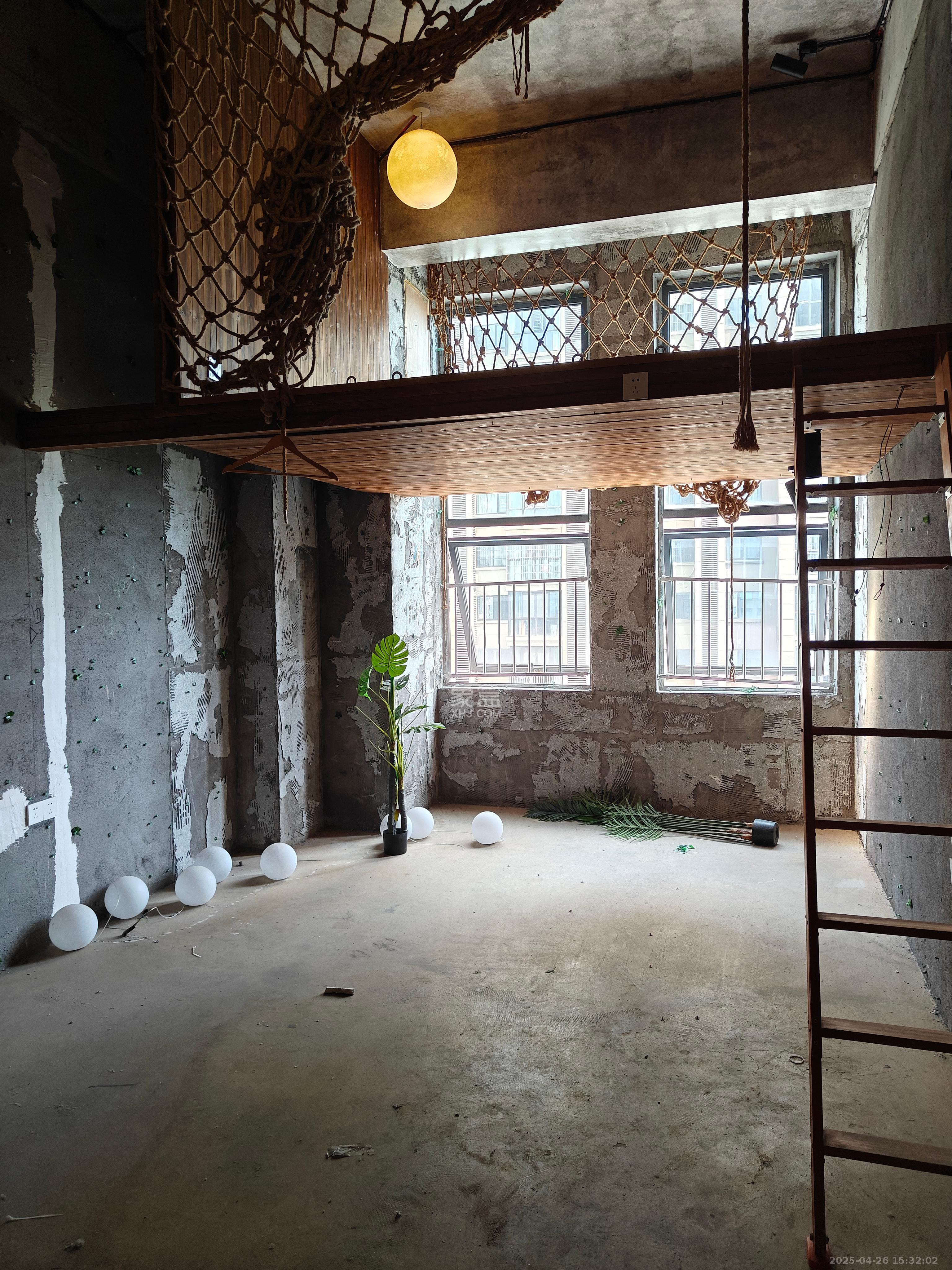 华润置地广场二期  1室1厅1卫    1000.0元/月 华润置地广场二期  1室1厅1卫    1000.0元/月