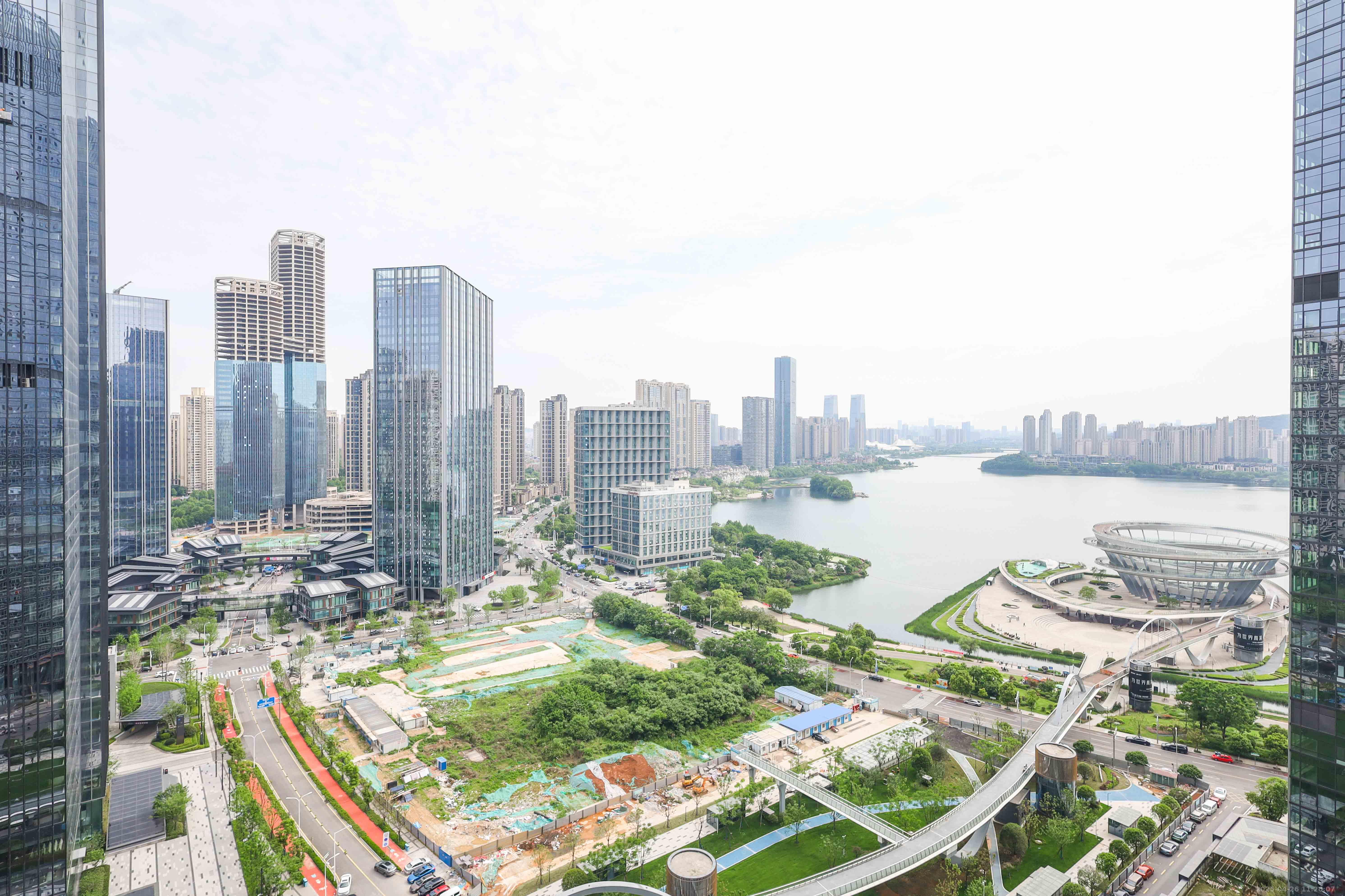 正荣梅溪紫阙台  4室2厅3卫   360.00万其他