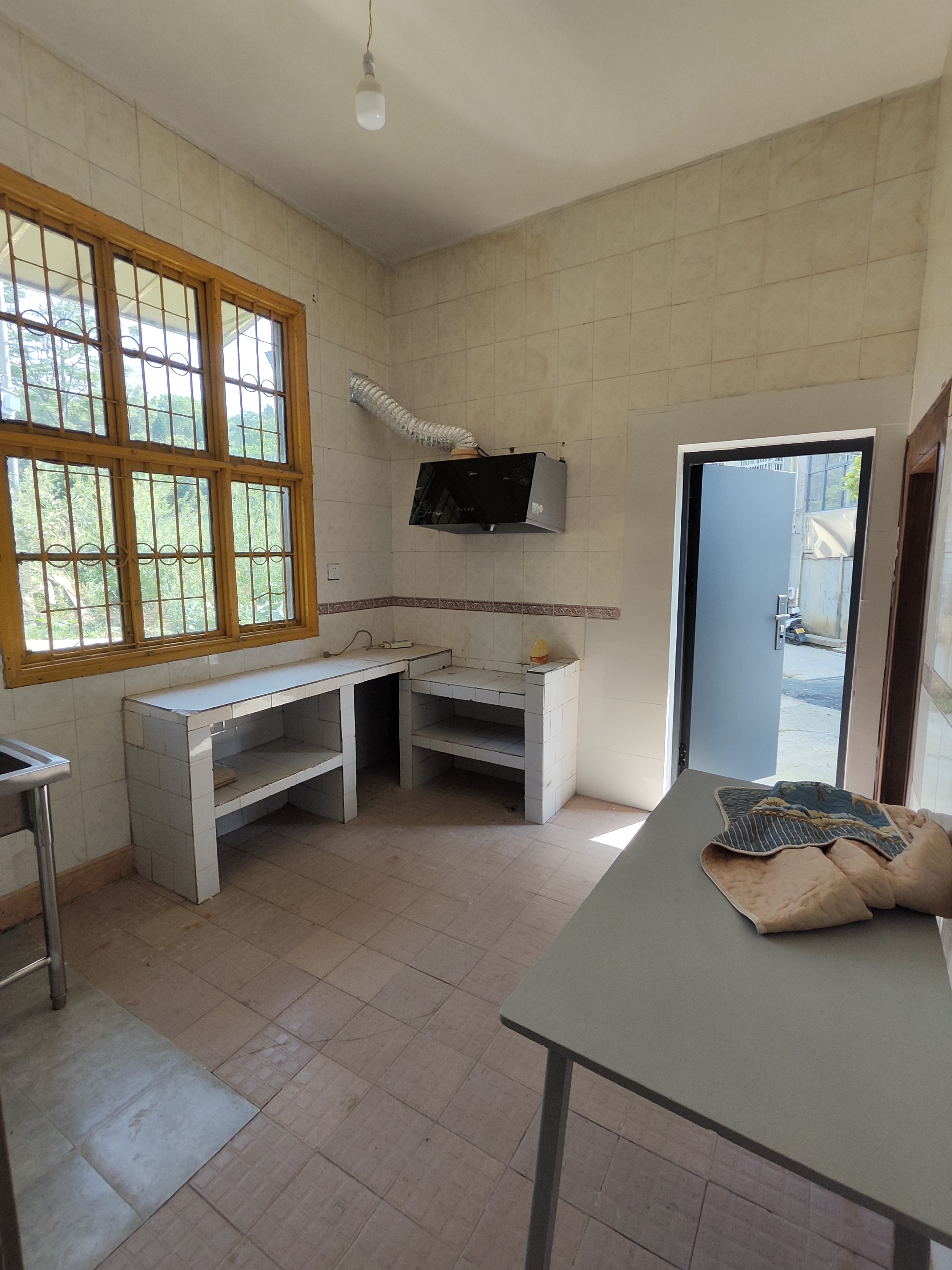 三角坪散盘 4室4厅2卫 1100.0元/月 三角坪散盘 4室4厅2卫 1100.0元/月室内图