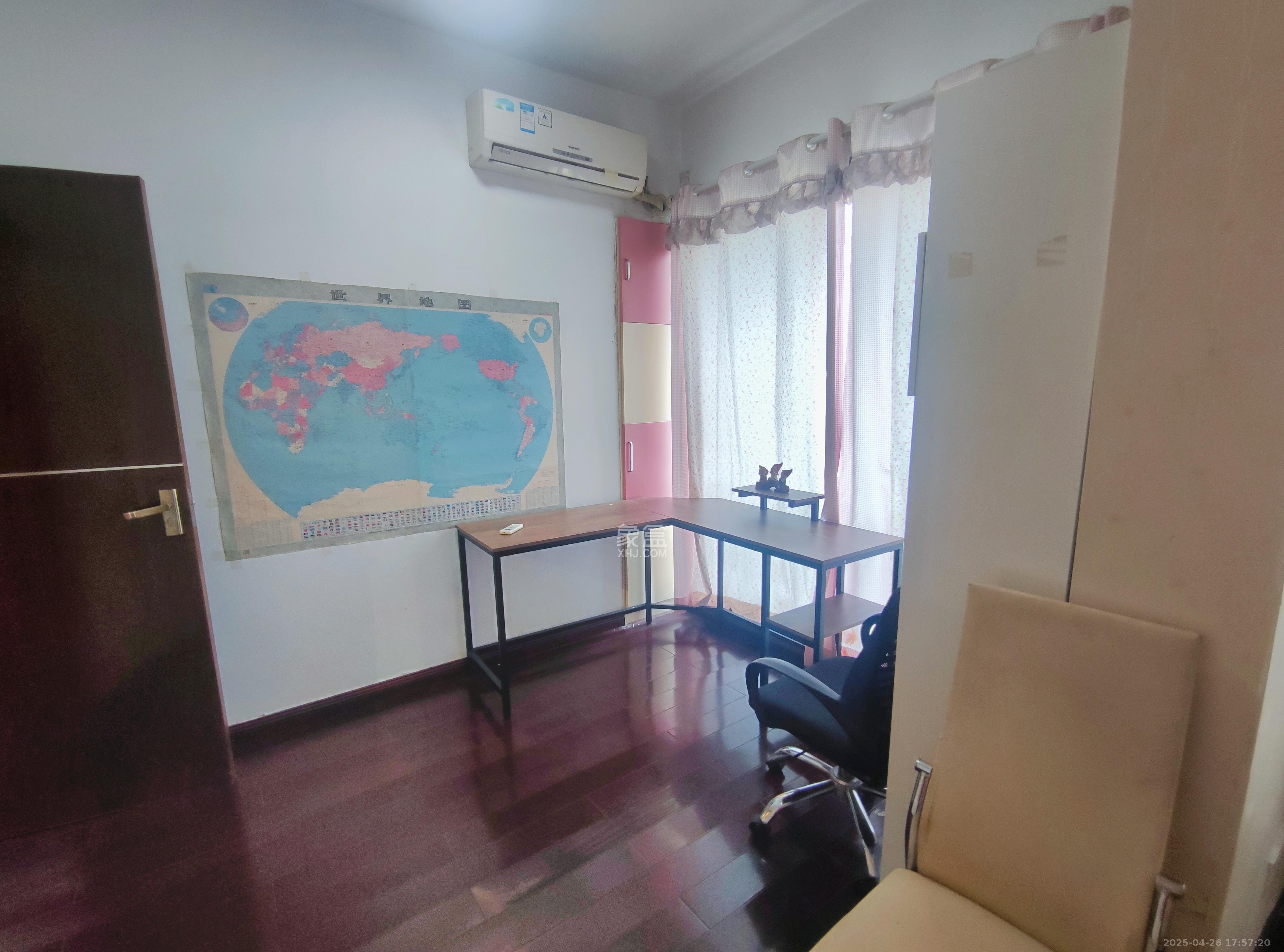 中城丽景香山园  4室2厅2卫   3200.00元/月室内图