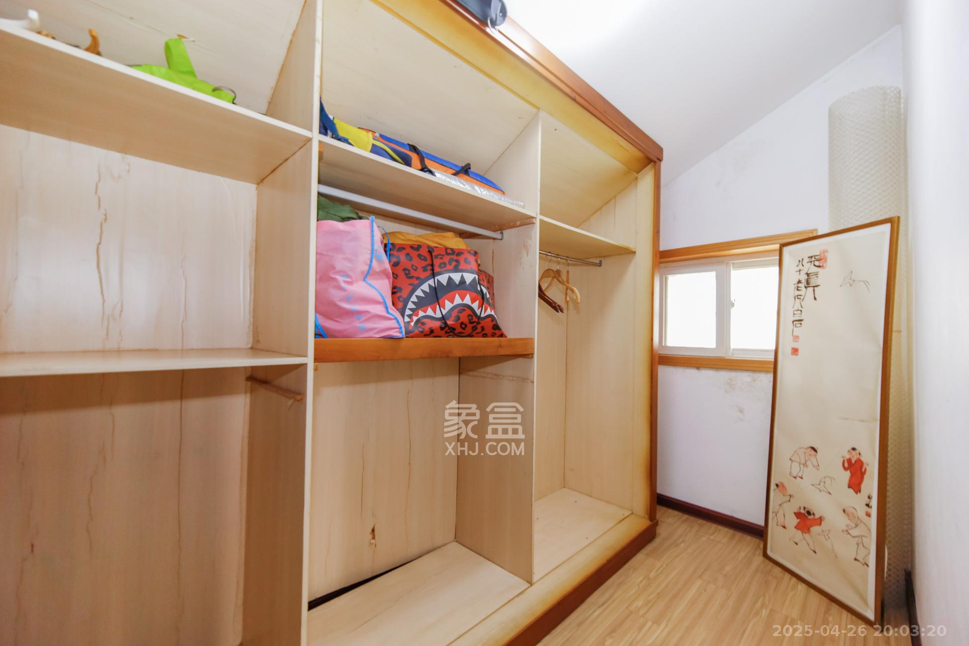 德馨园 5室2厅3卫 55.0万 德馨园 5室2厅3卫 55.0万其他